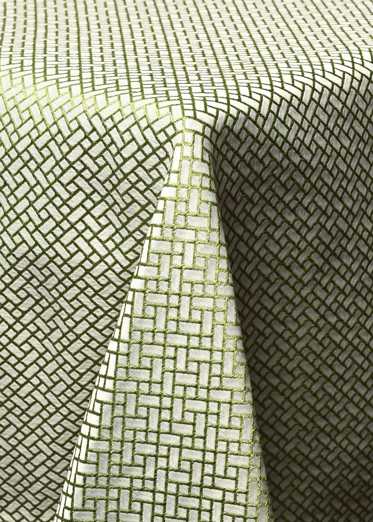 TRELLIS Green Table Linen