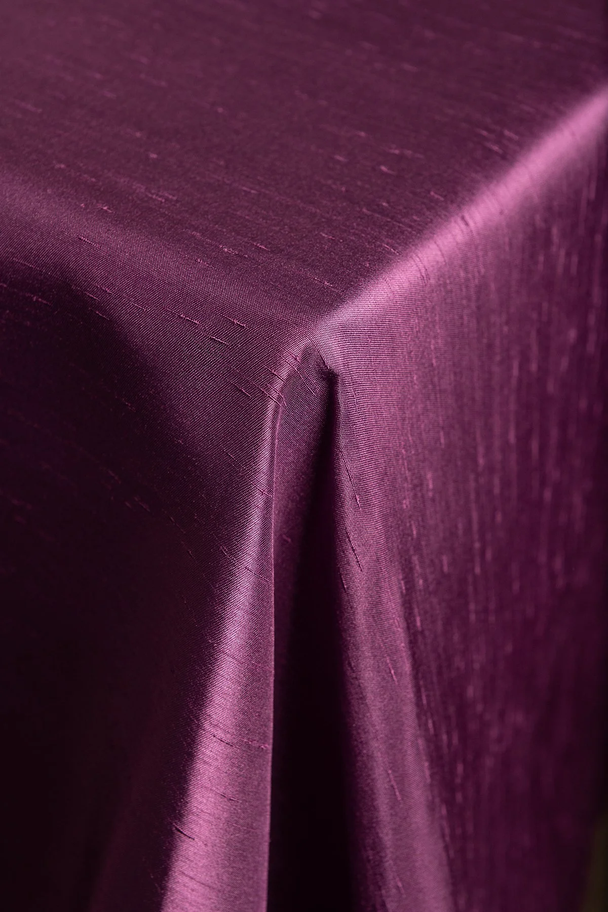 SHANTUNG Plum Table Linen