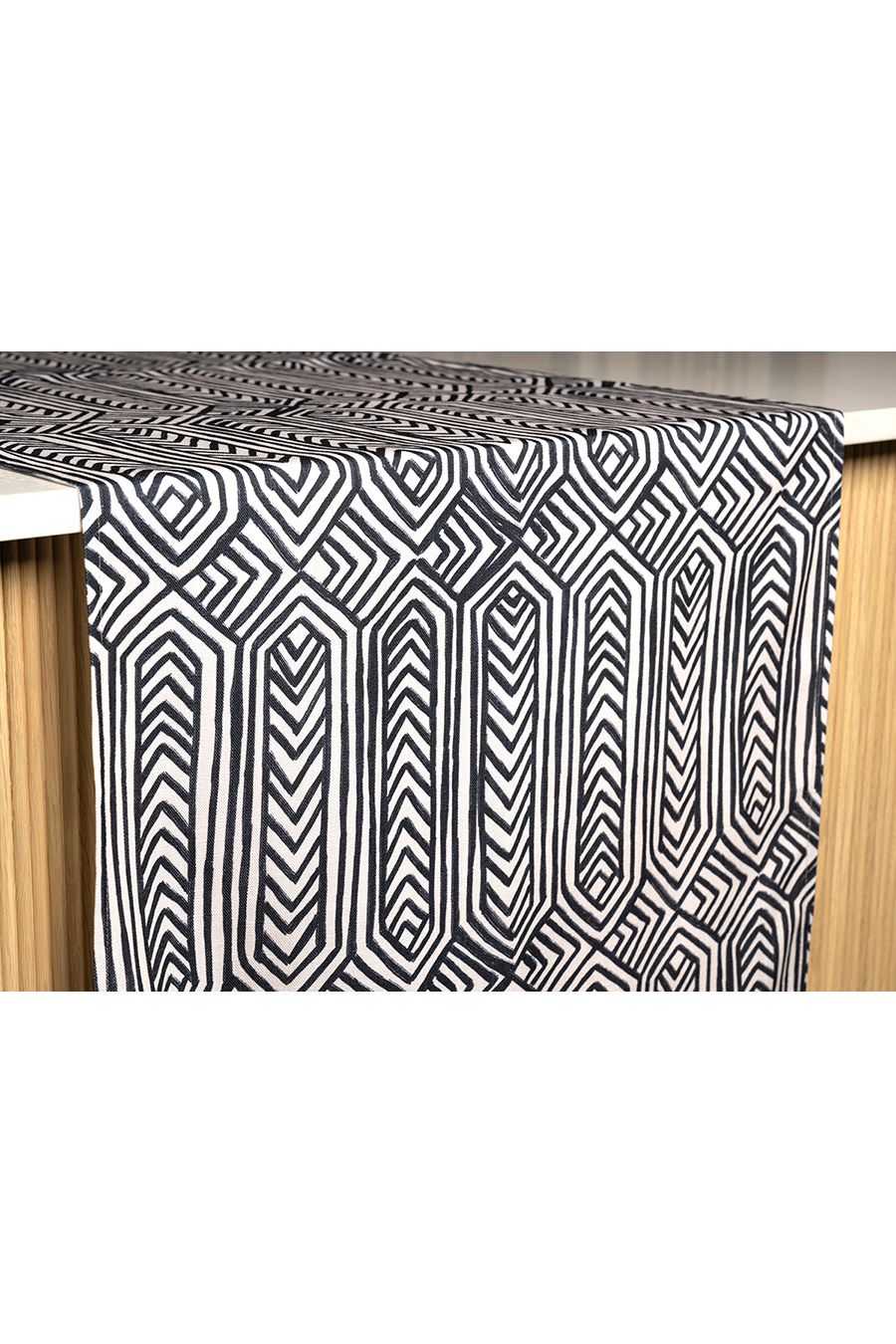 POLLUCK Zebra Table Runner