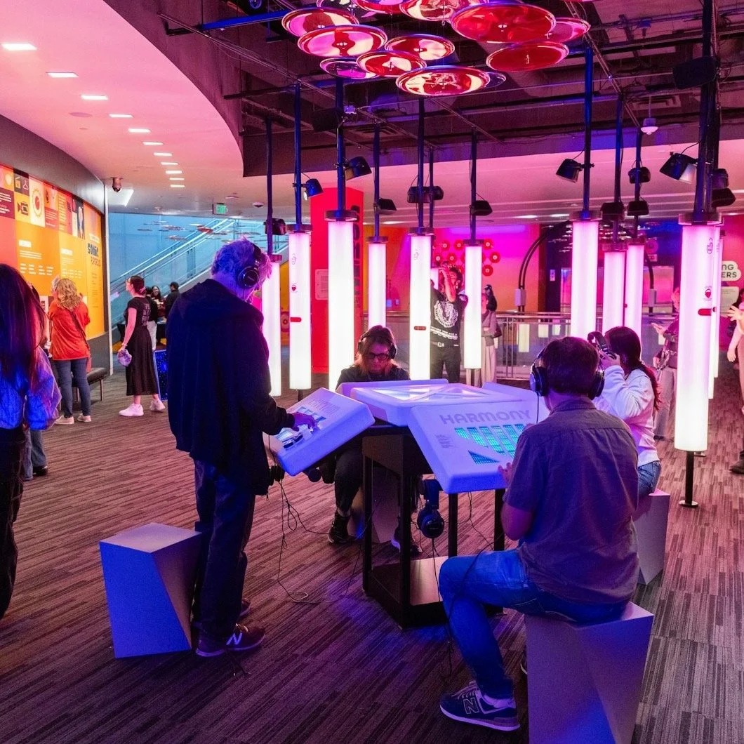 If you go to Ableton's home page right now you'll find a lovely new article by @josephsjoyce about @grammymuseum's Sonic Playground exhibit and the Live Lab event that featured myself, Yeuda Ben-atar ( @sidebrain ), Brendan Hogan, and Jasen Emmons ( 