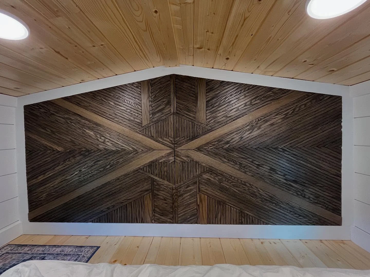 Tired of boring walls and headboards? Yeah. Us too. 🤌🏻

This wall mural took nothing short of time and attention to detail!! Hence, our lack of posting for some time&hellip;.