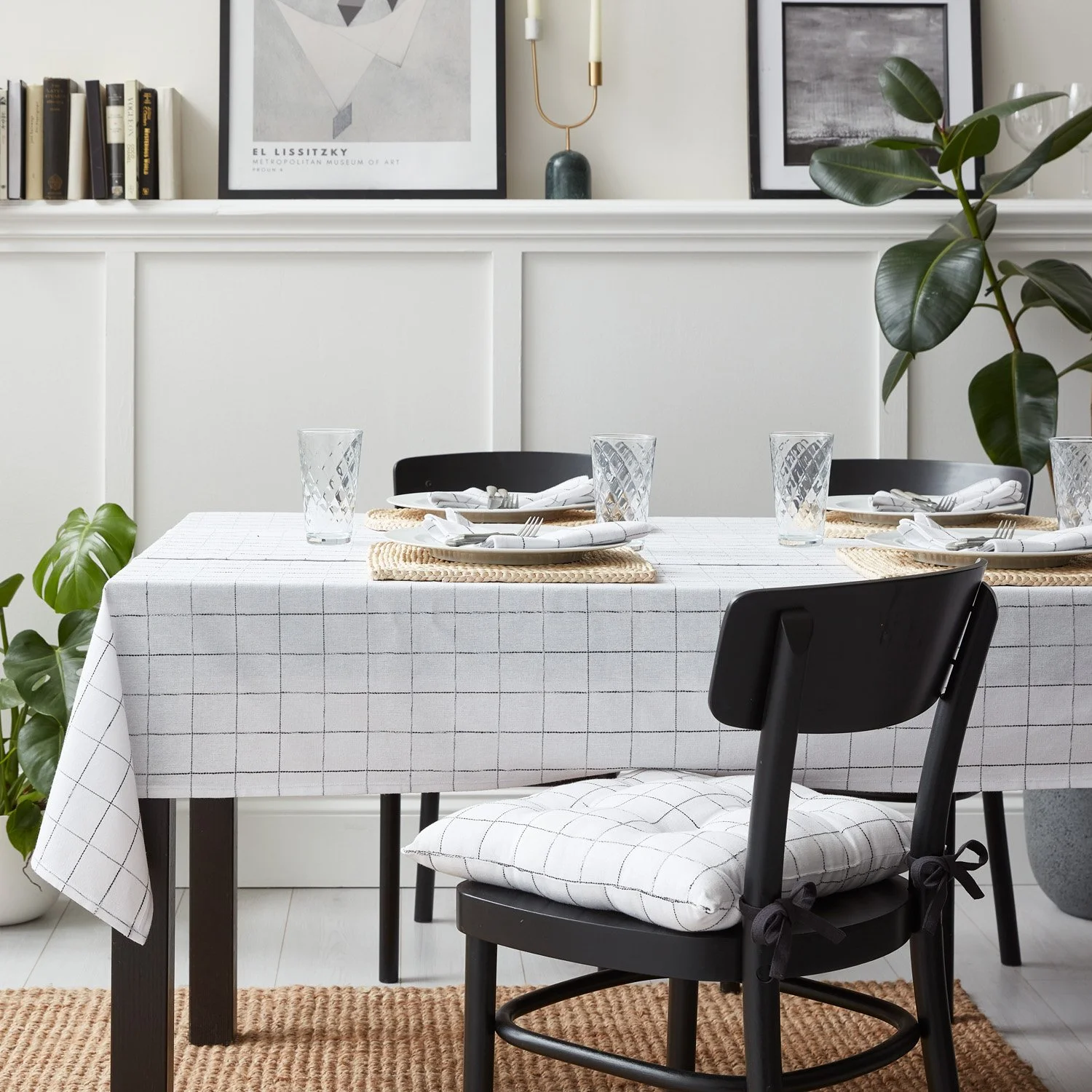 55479_Broken Check_M01_0321 v2.jpg