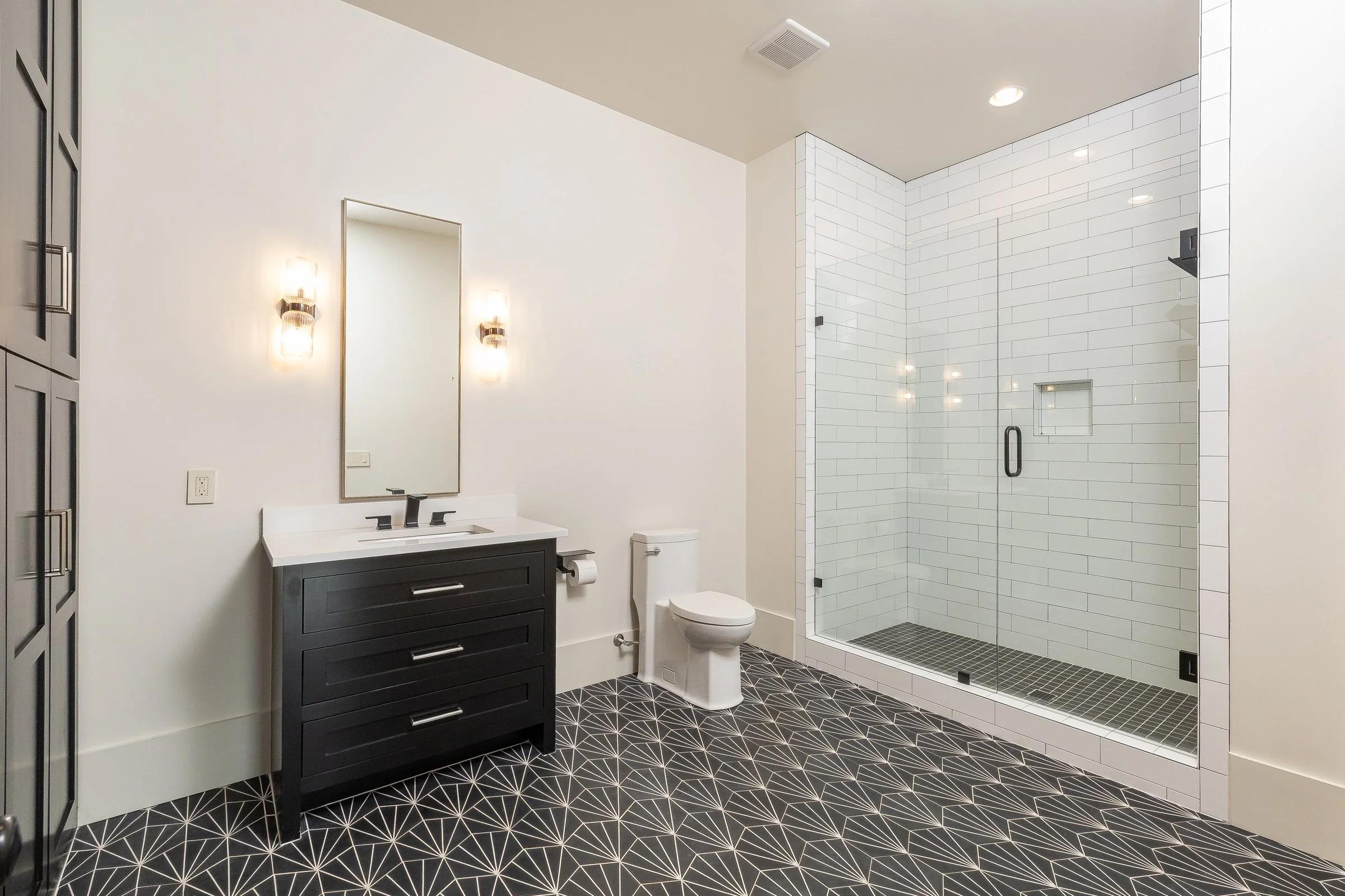 4631BridgewaterLn_Interior (77 of 83).jpg