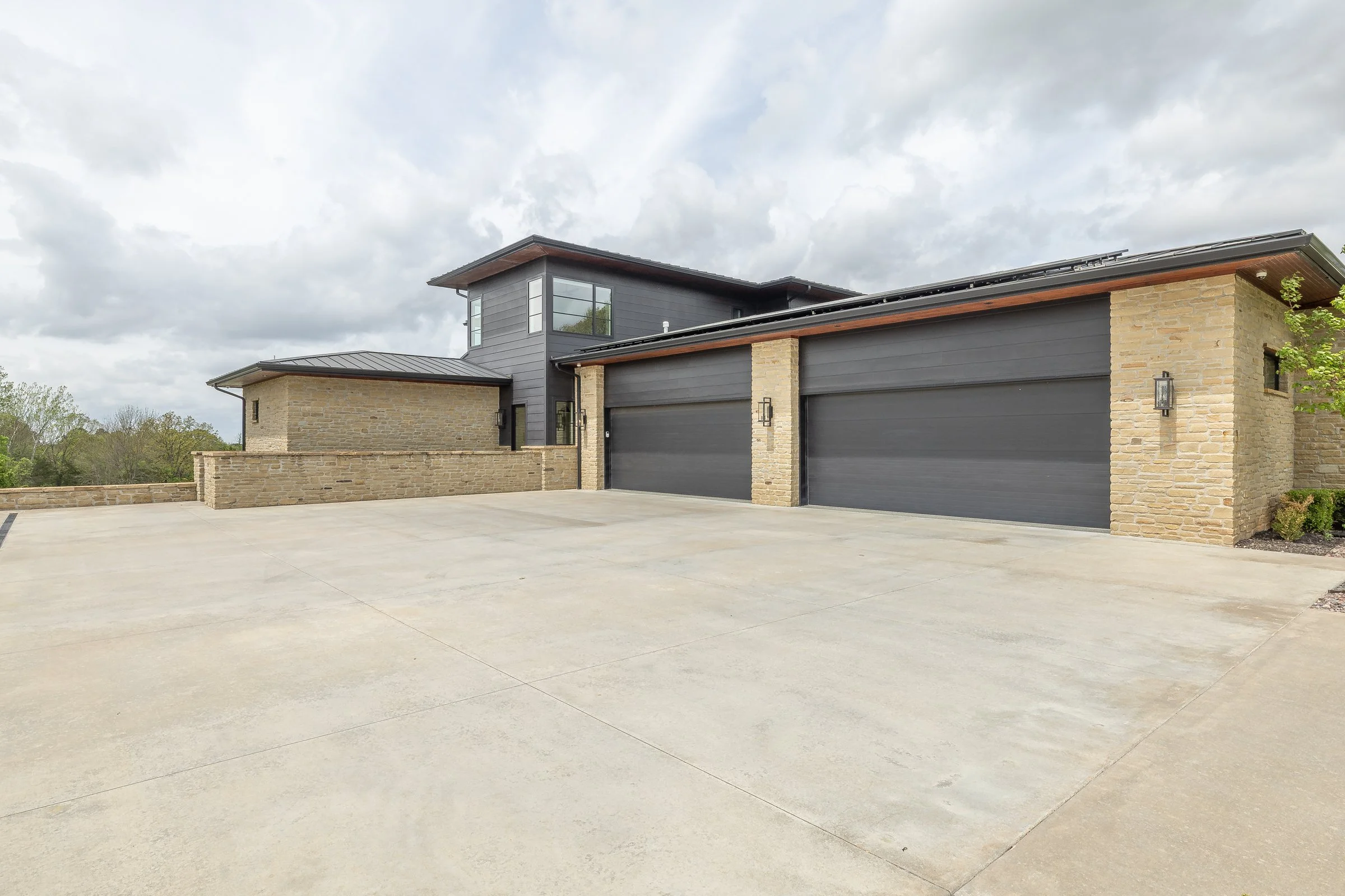 4631BridgewaterLn_FrontExterior (19 of 35).jpg