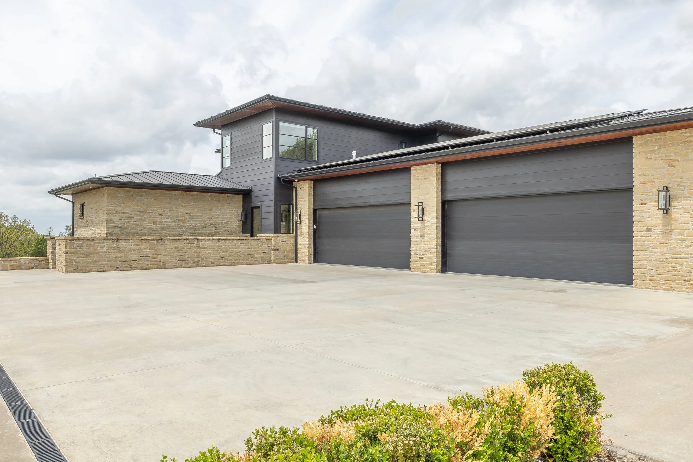 4631BridgewaterLn_FrontExterior (18 of 35).jpg