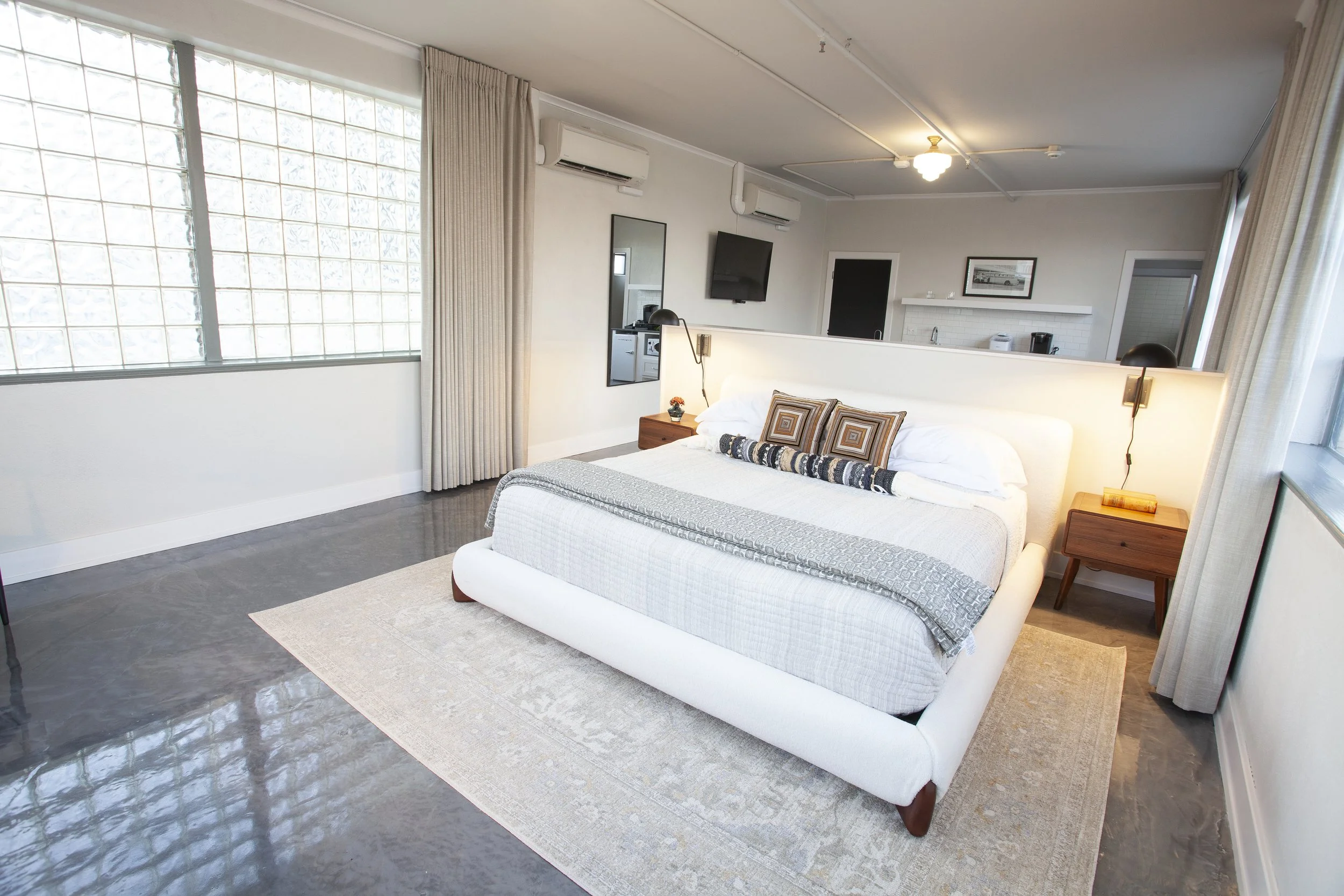 Greyhound Inn - Tyler, Texas