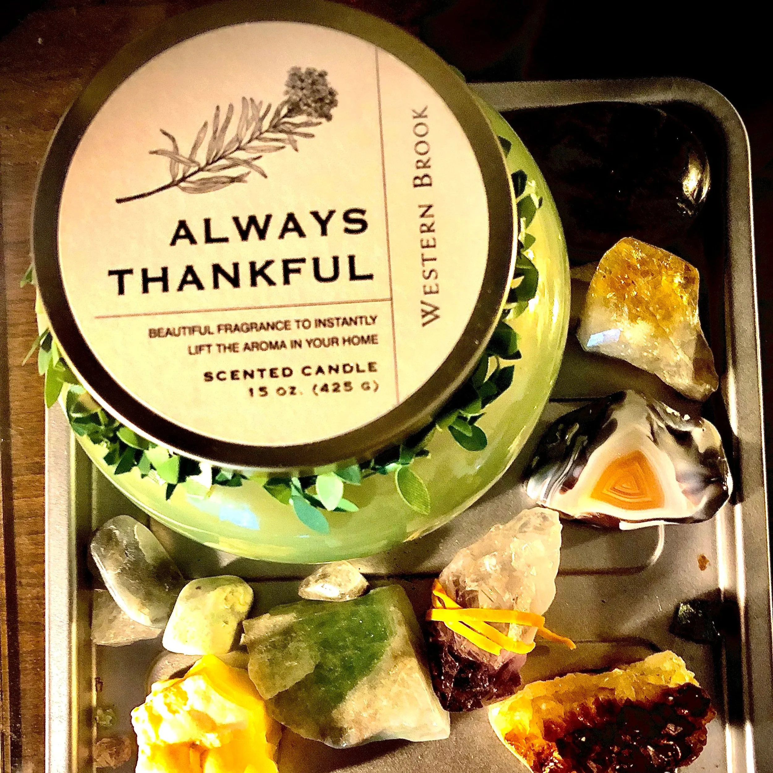 Candle saying Always Thankful