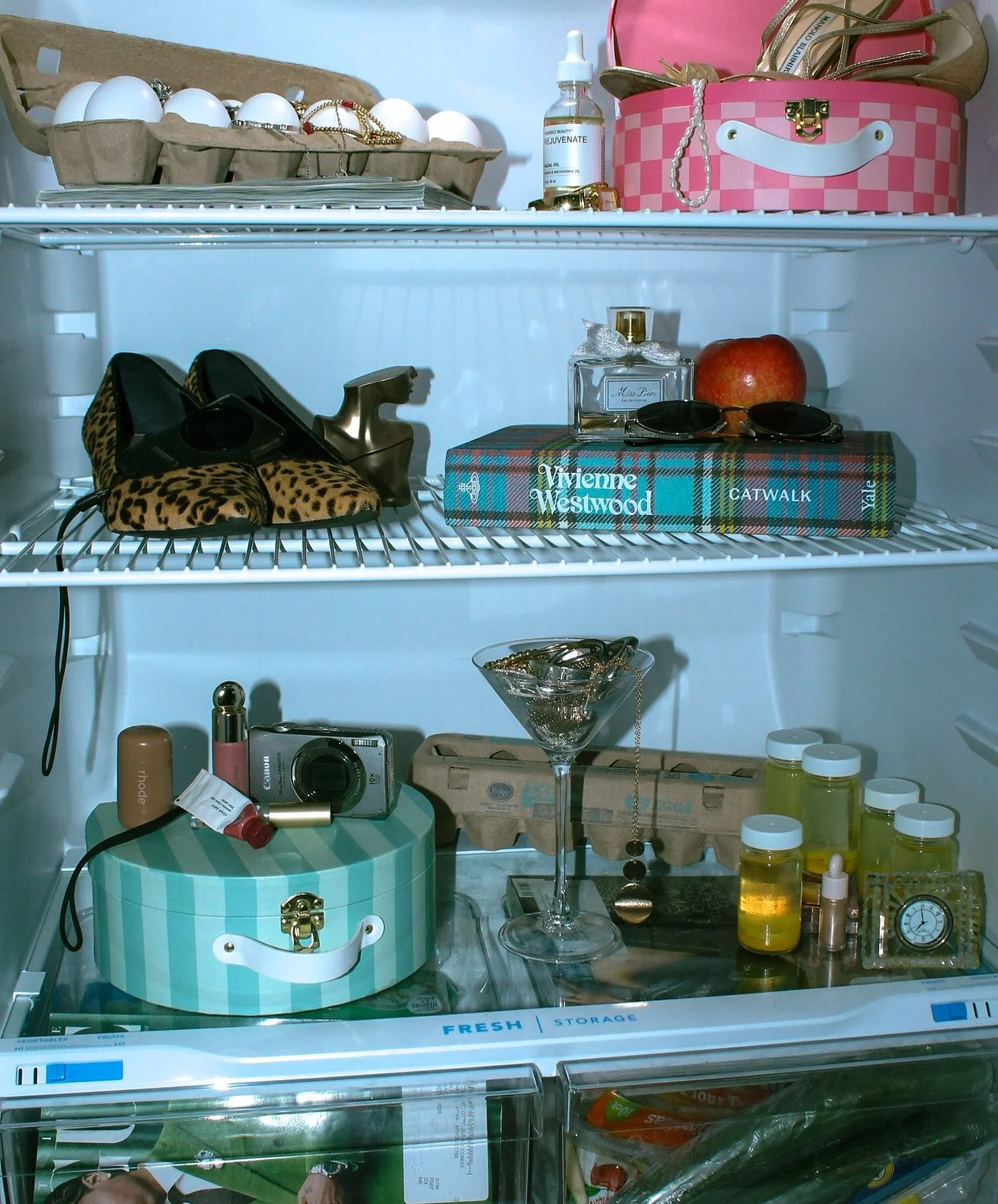 Ice cold🍸

Photographer &mdash; Sophie Masi 
Model &mdash; Adelie Johnson
Stylist &mdash; Kates Freska 
Hair &amp; Makeup &mdash; Nora Rolke
Videographer &mdash; Sylvia Eastman

#UPMagazine