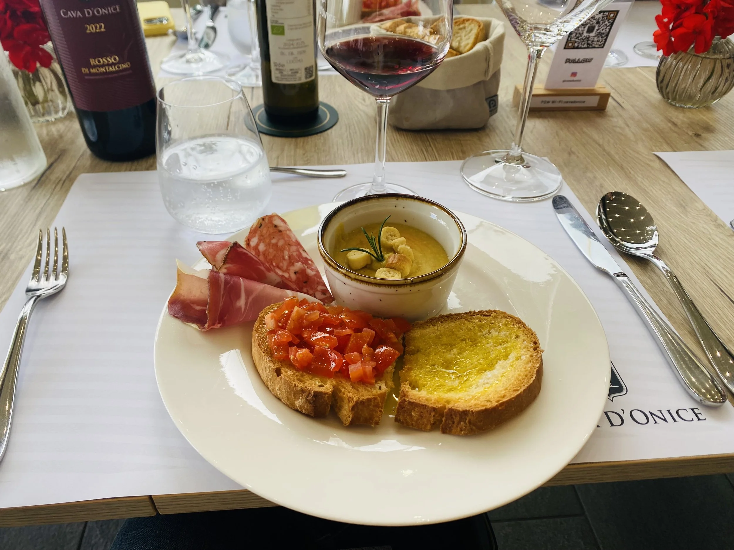 Lunch at Cava D'Onice