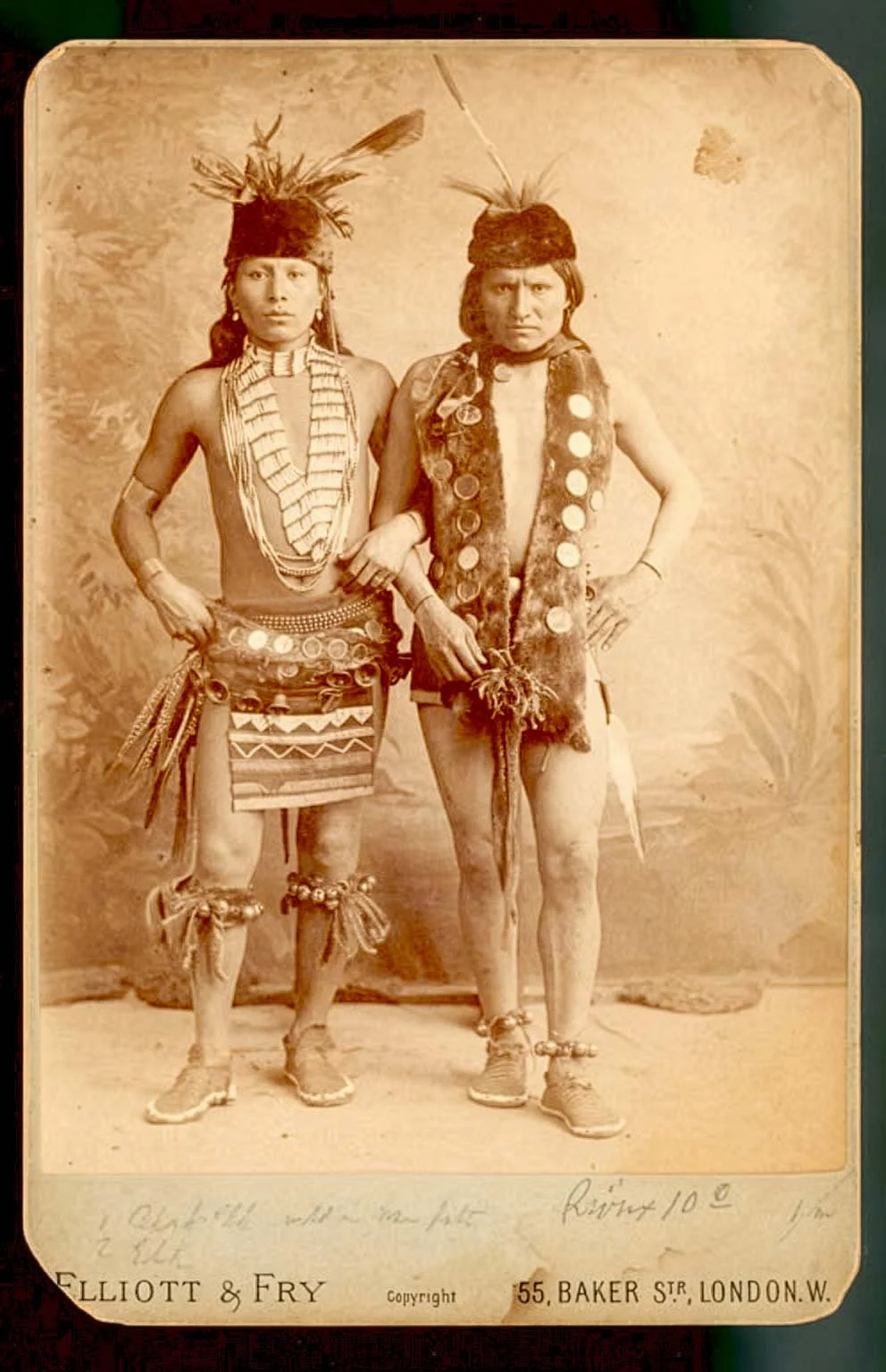 Black Elk and Elk as Performers in
Buffalo Bill's Wild West Show. Source: National Anthropological Archives, Smithsonian Institution. 