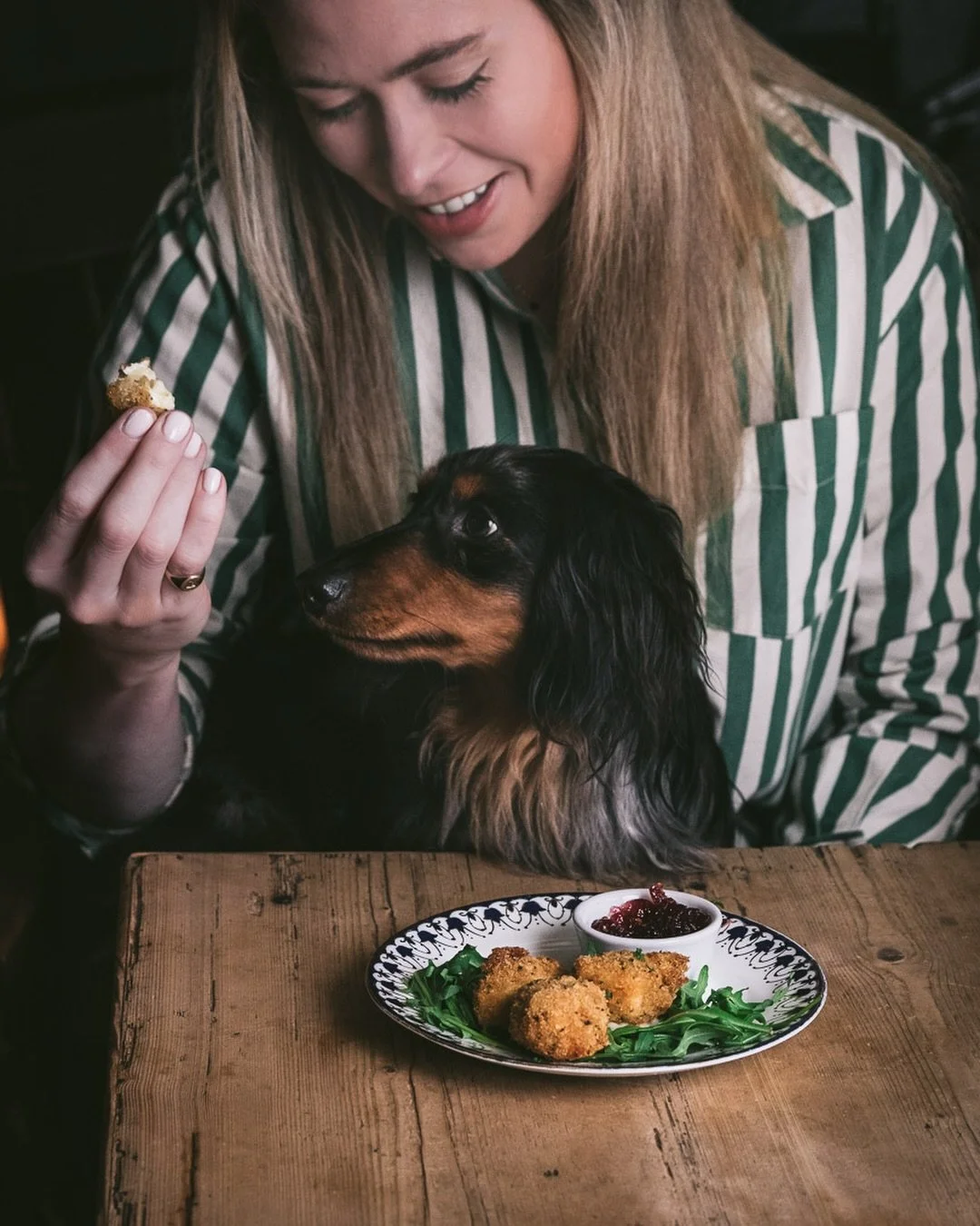 Folk Club&rsquo;s gone a bit viral 🤯

But our regulars still know us as a bloody good place to bring the dog, have some proper scran and a cold one by the fire.

Internet fame is nice but being your local is better. 💚