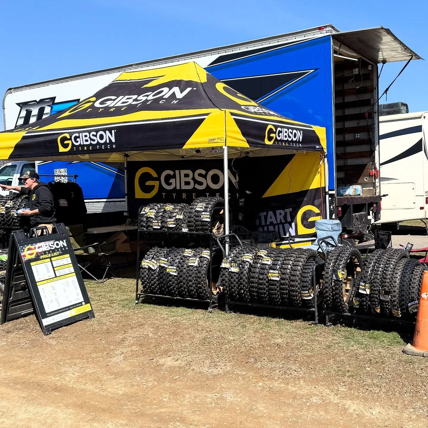 @doublingap.mx for the @gopamx and MDRA series! 
Weather is perfect and the track will be prime! 

Stop by and see us. #gibsontyretechusa #motocross #local