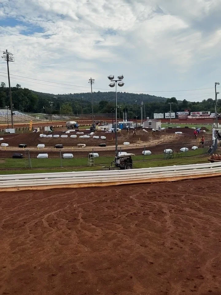 Setup and ready for the inaugural Arenacross event here at @officiallincolnspeedway 

Props to @leatherman_944 and his crew for making this happen! 
#startwinning #arenacross #setup