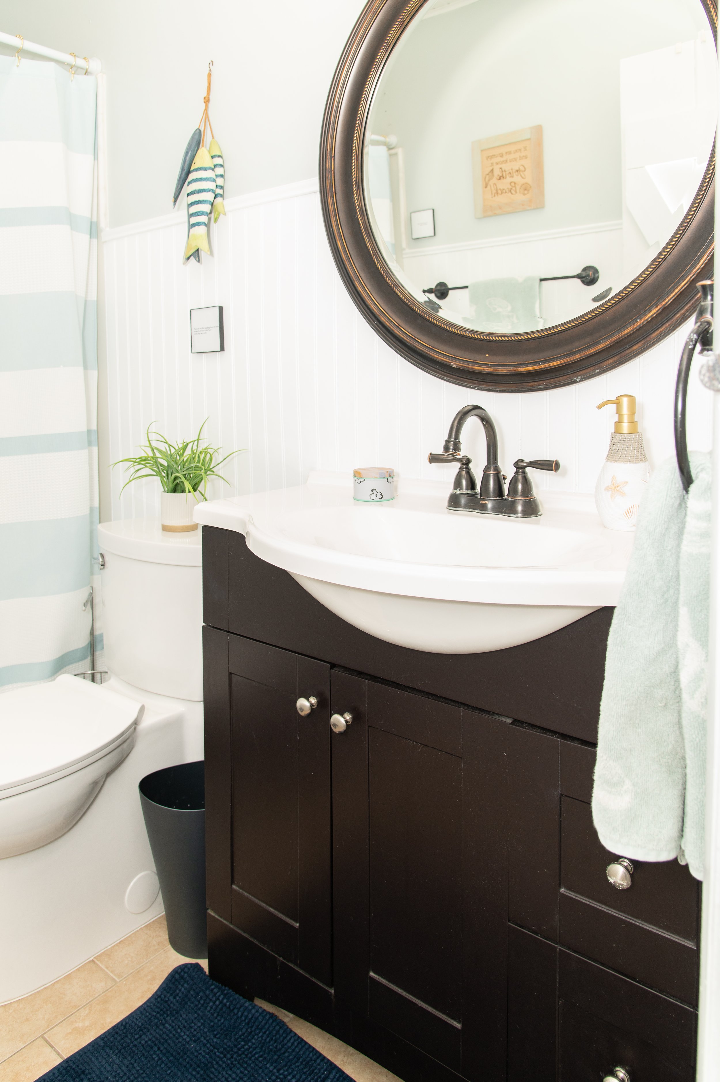 Downstairs bathroom: full bathtub and shower