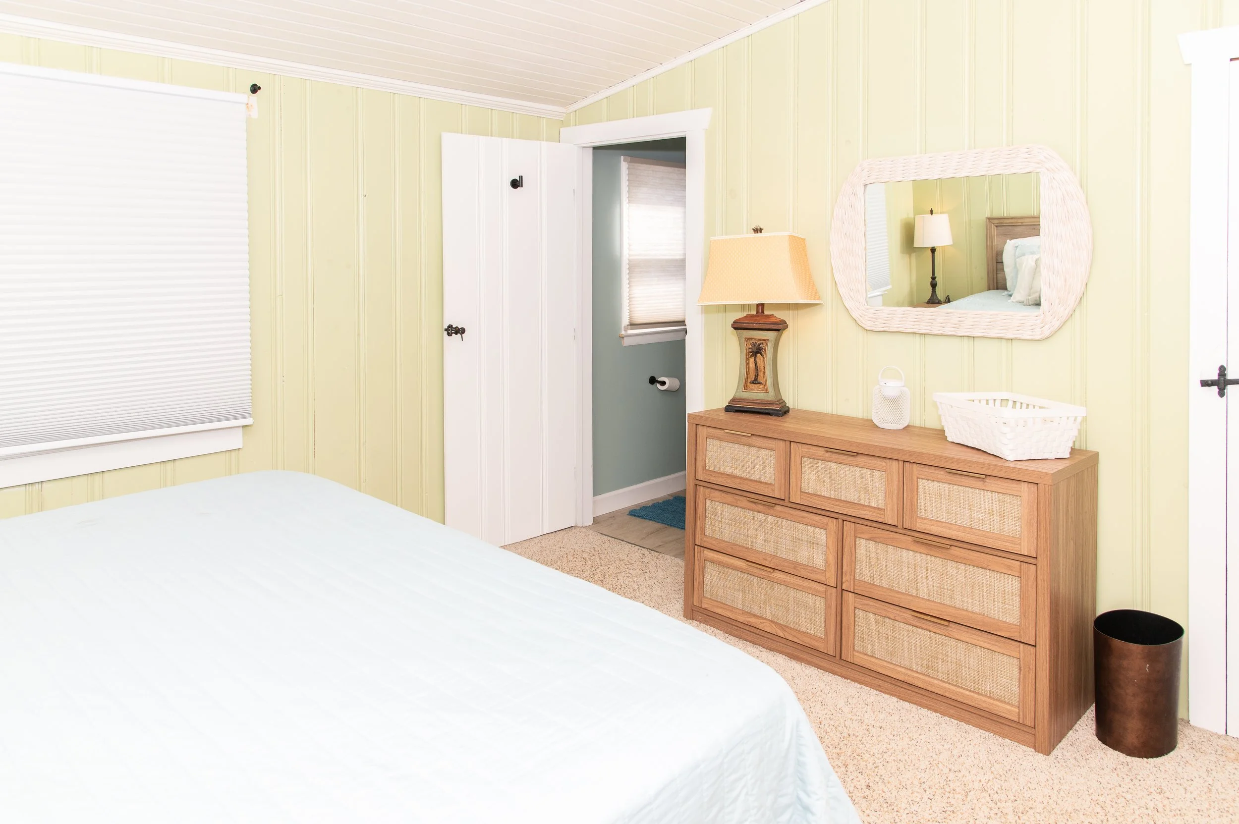 Upstairs Bedroom 4: King bed