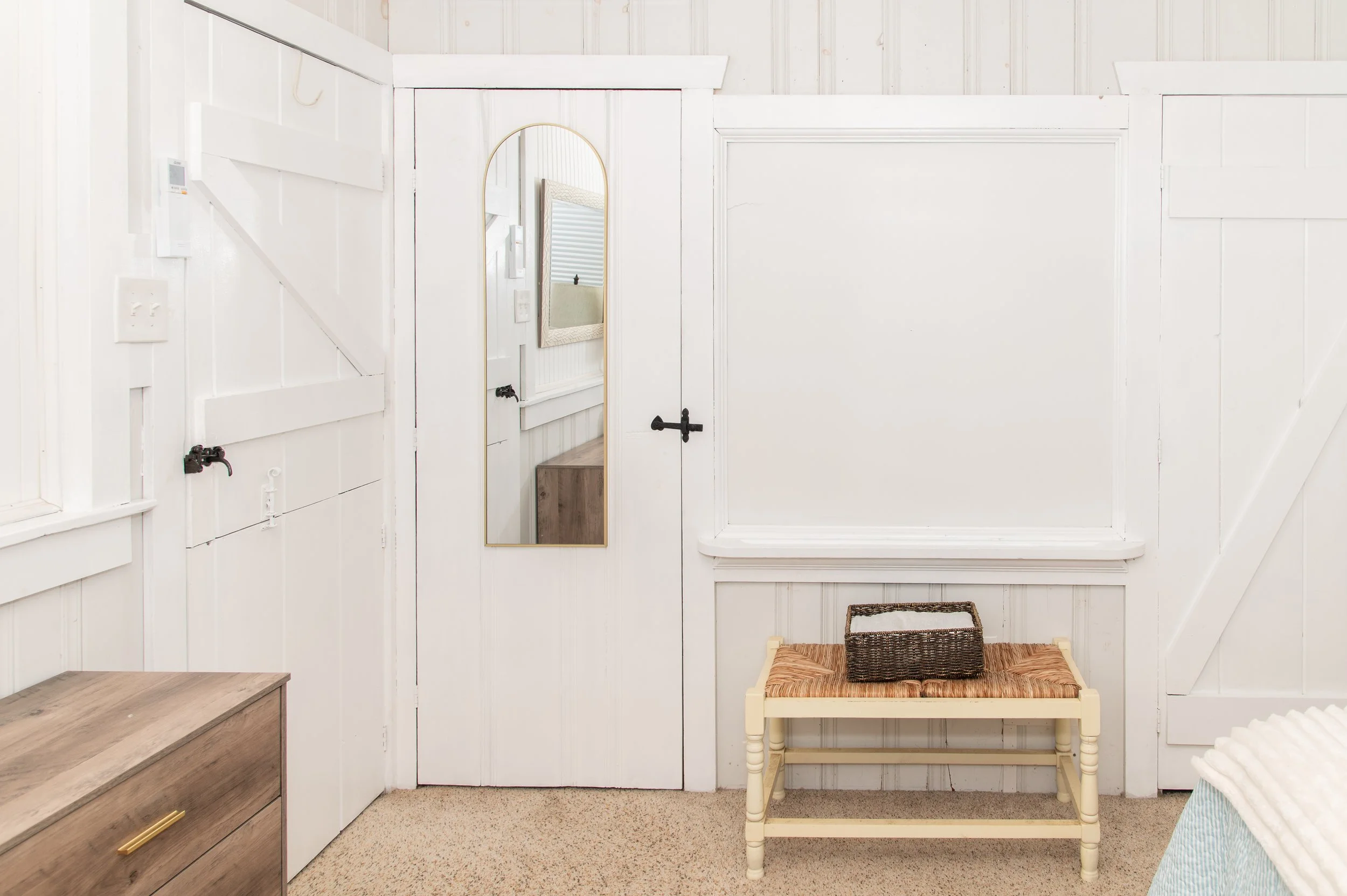 Upstairs Bedroom 3: Queen bed