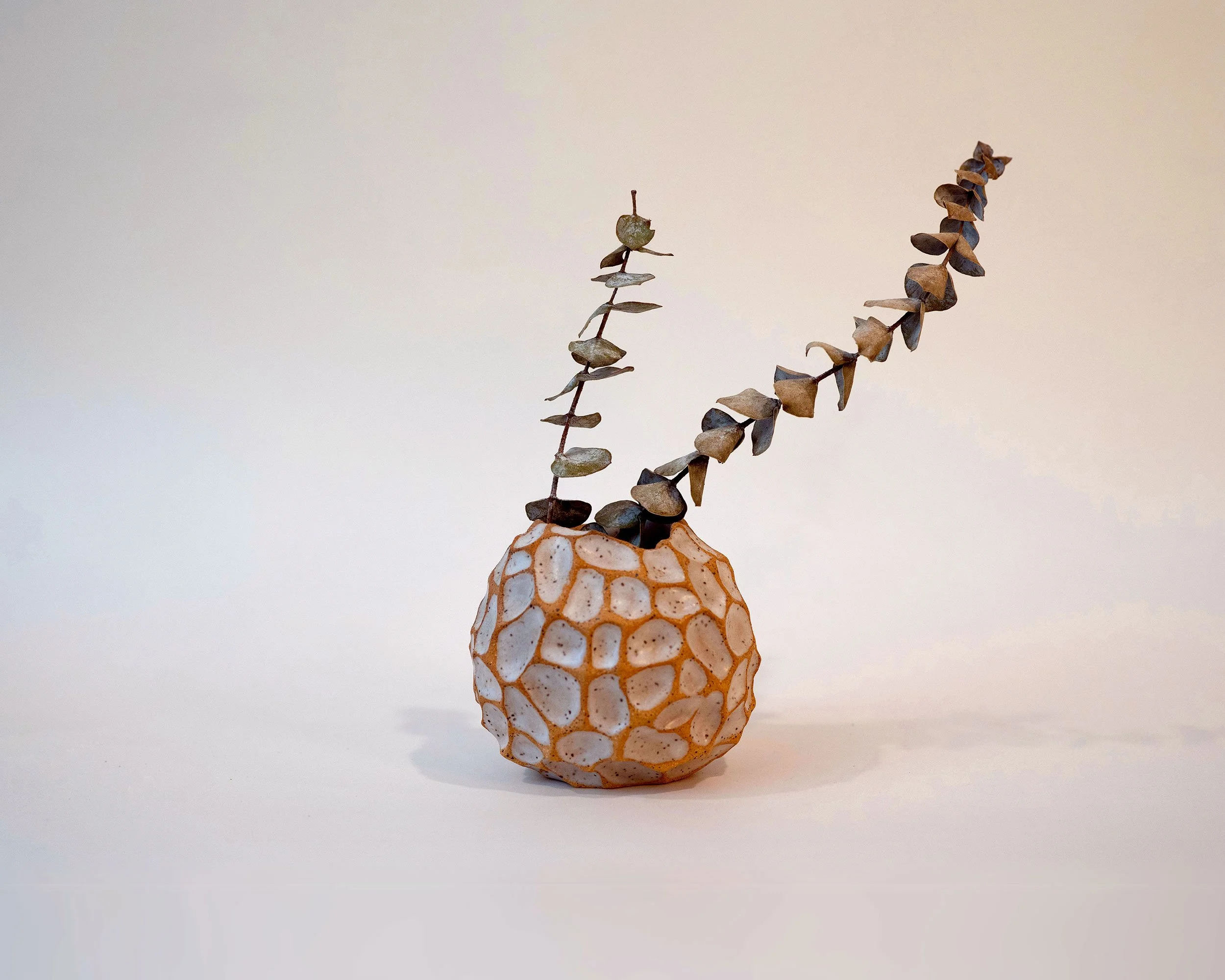 ceramic_offwhite_3alone_2500px.jpg