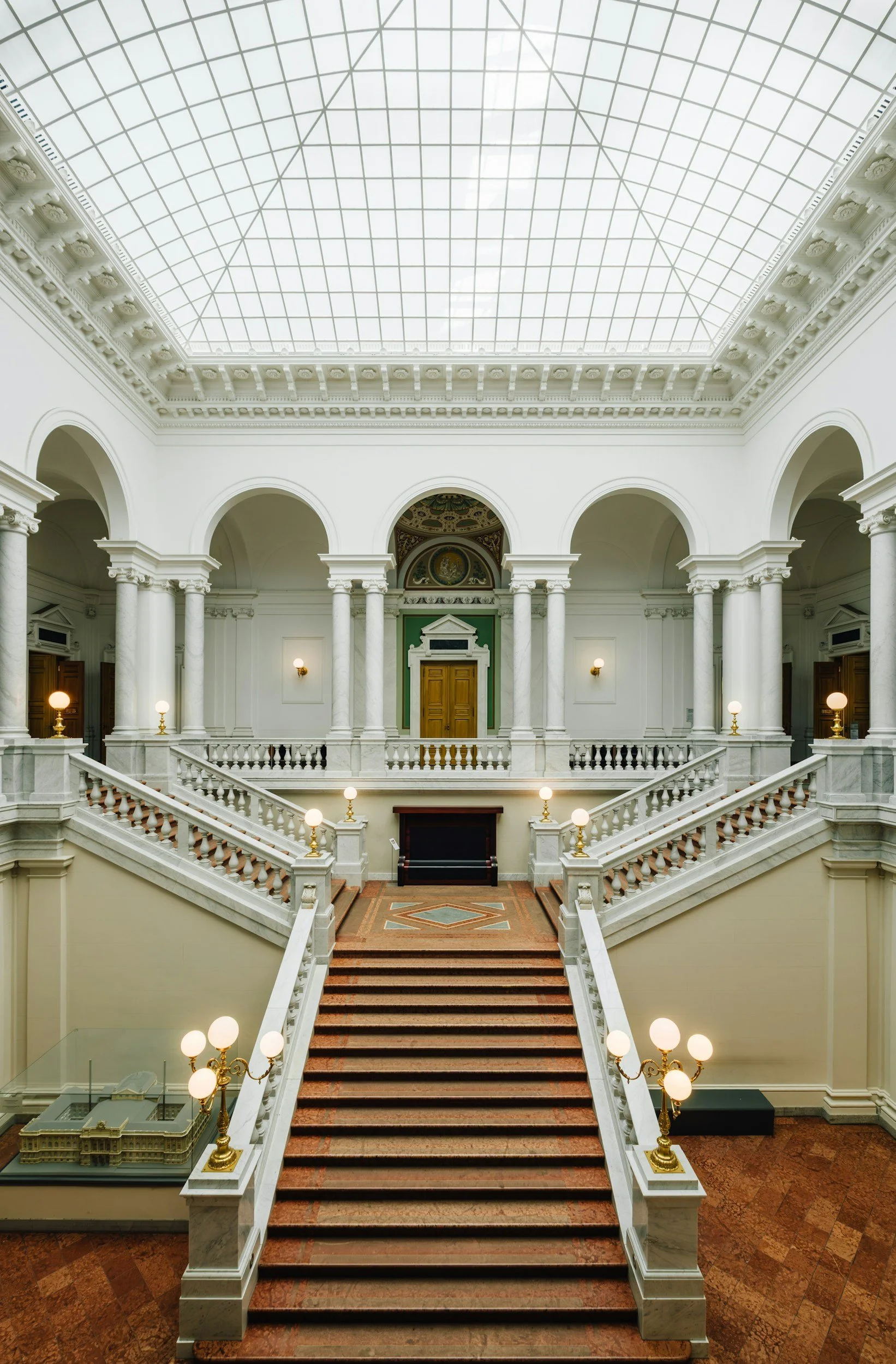 DAYLIGHTING- BENEFITS, BASICS, AND NEW SOLUTIONS