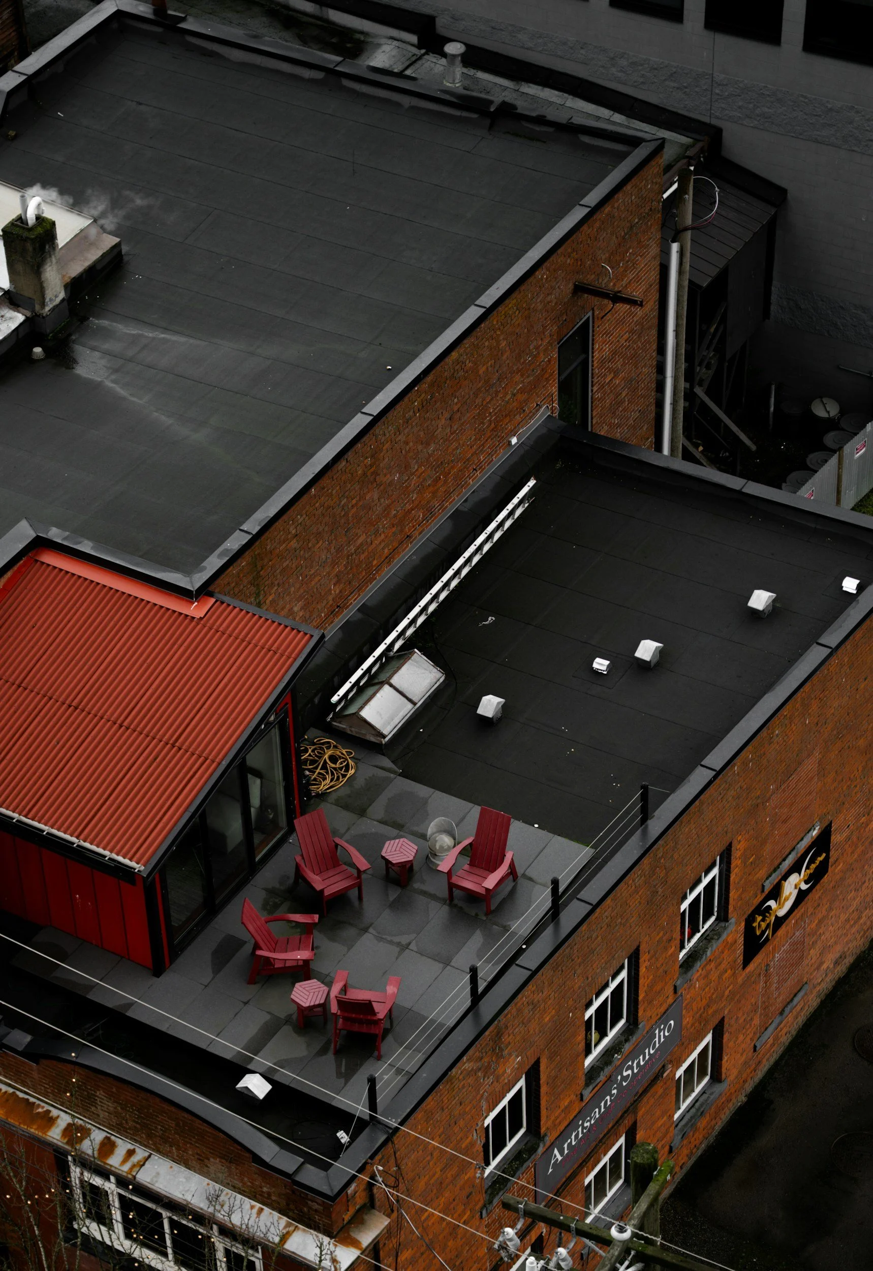 INSULATION CHARACTERISTICS IN LOW-SLOPE ROOFING APPLICATIONS