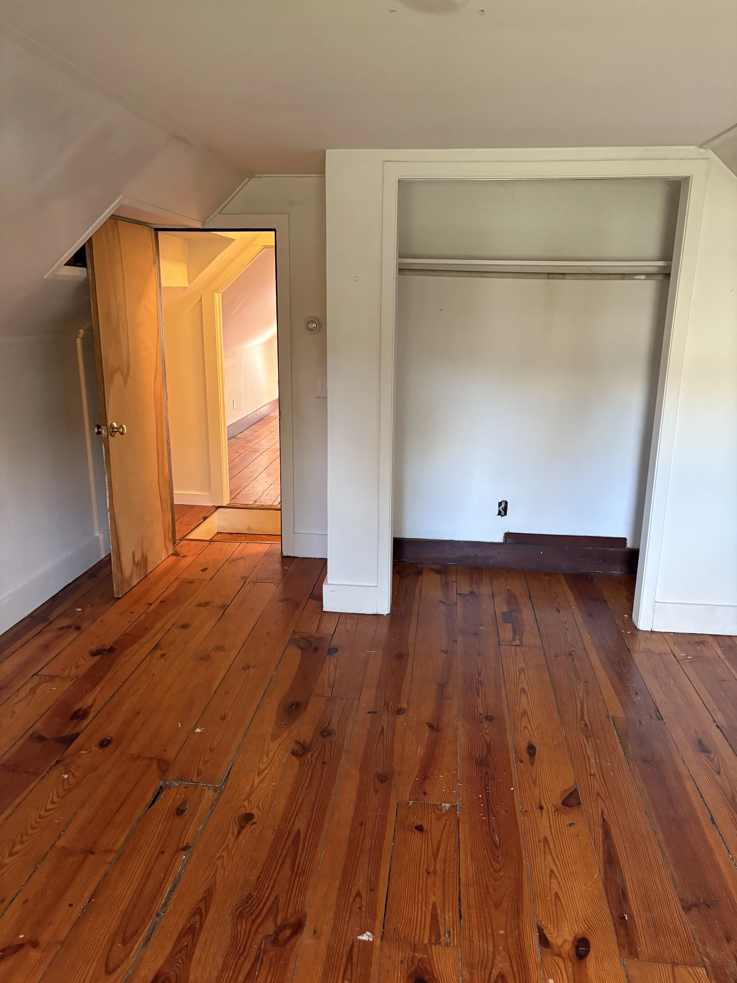 Bedroom 02 alternate view, upstairs