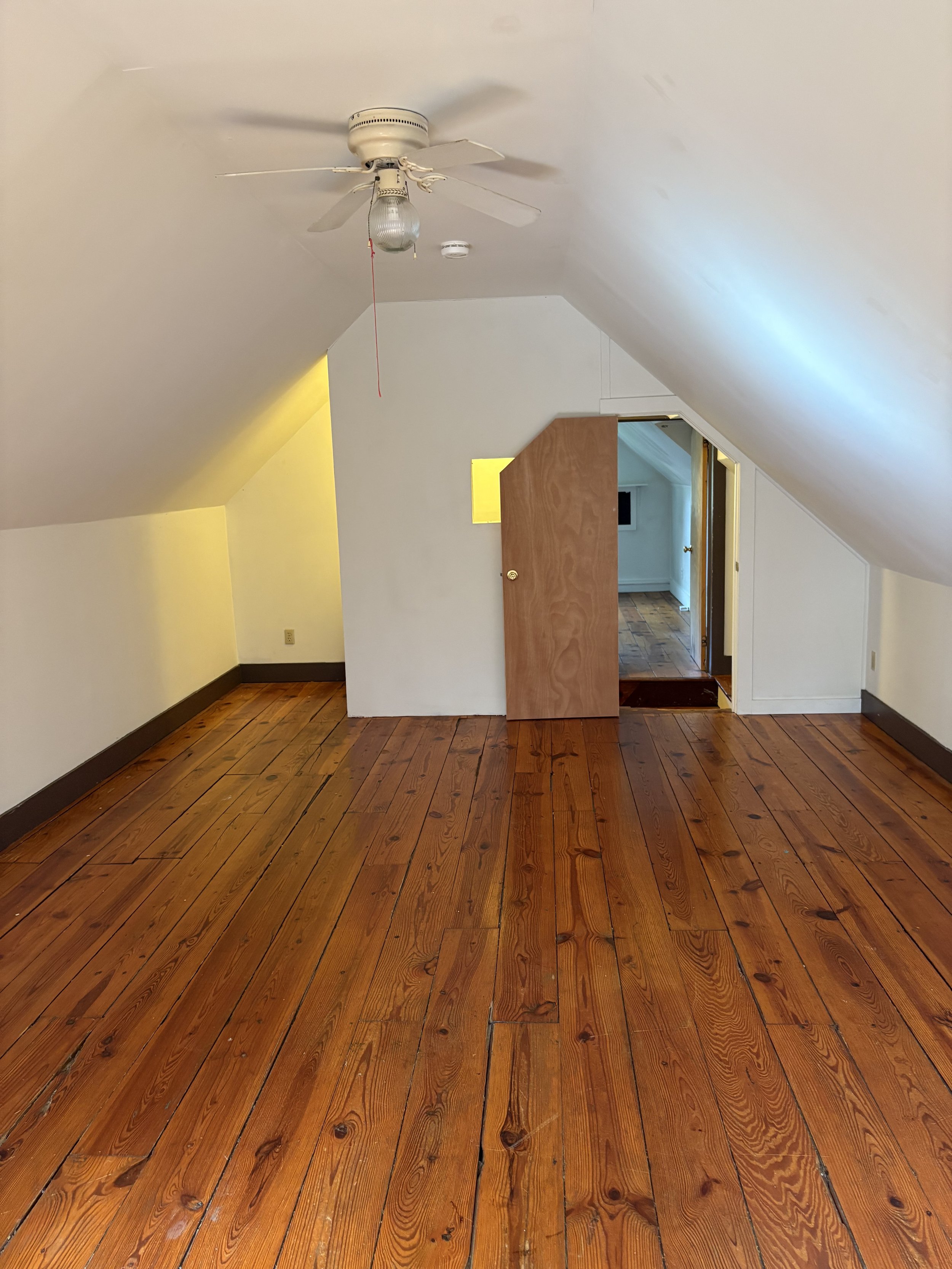 Bedroom 03 alternate view, upstairs 