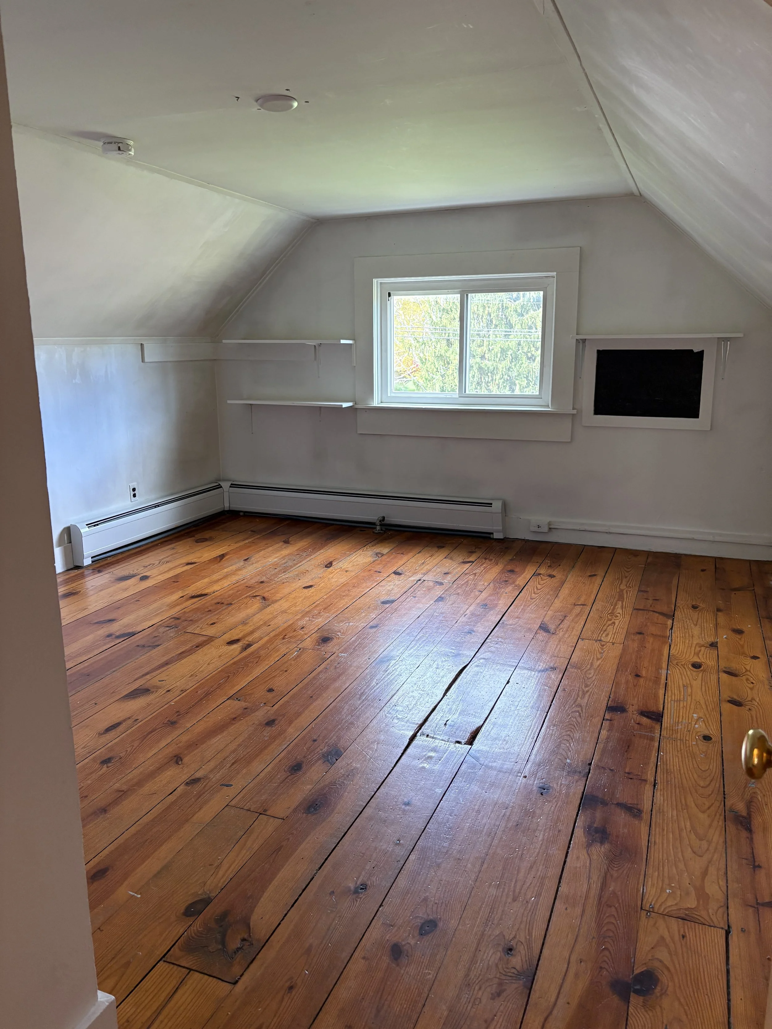 Bedroom 02, upstairs