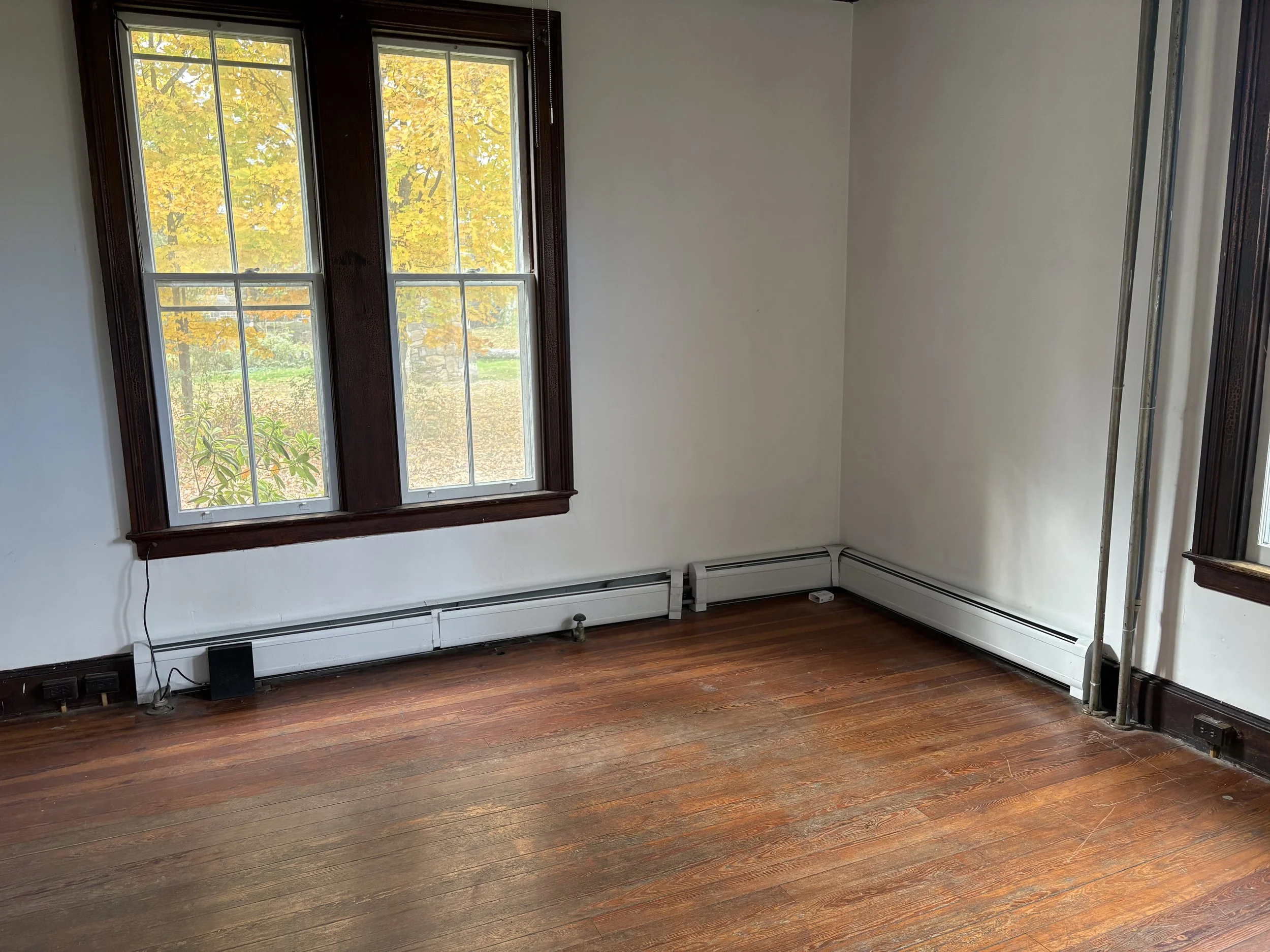 Bedroom 01, downstairs 