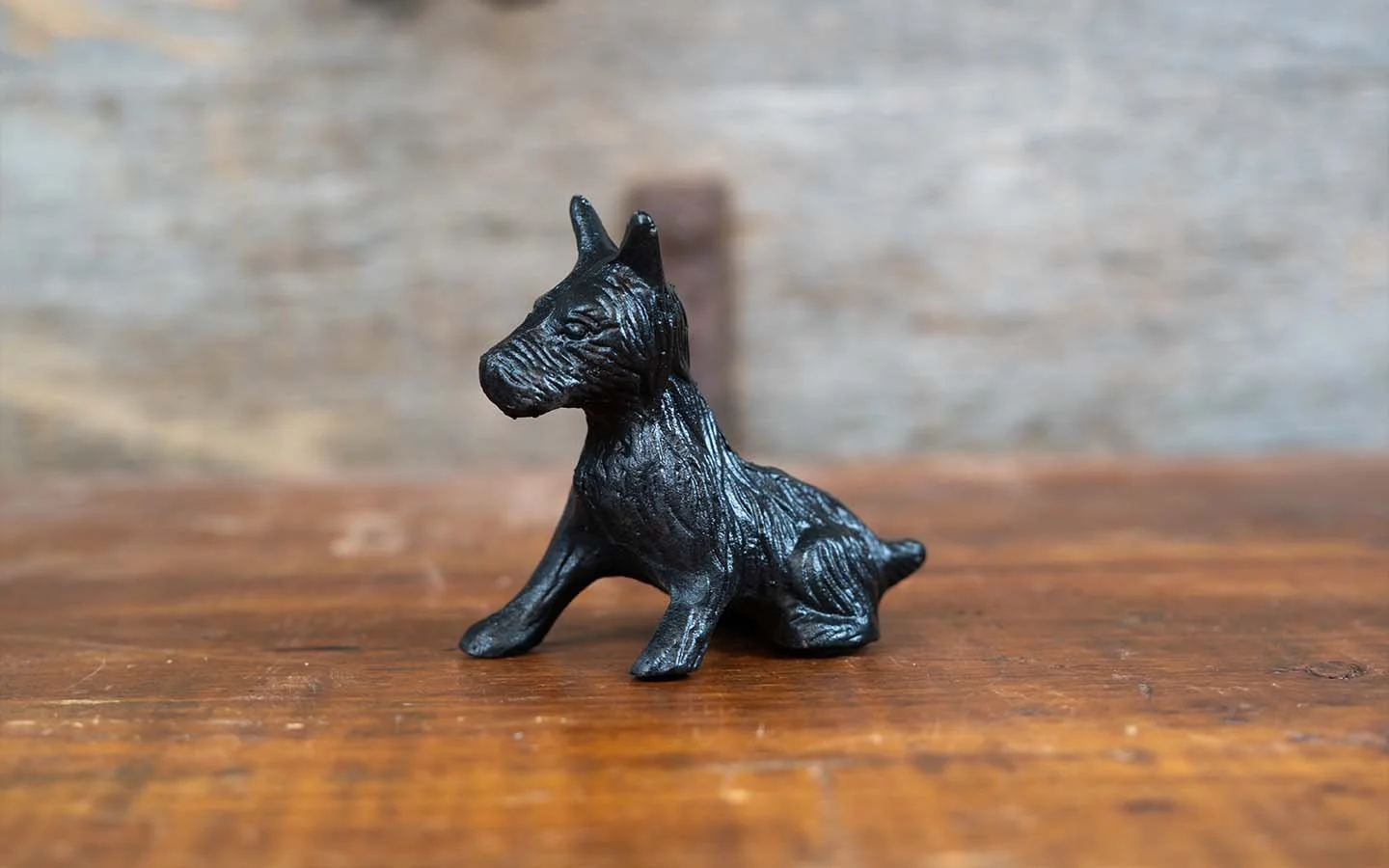 Charming Cast Iron Scottish Terrier Figurine