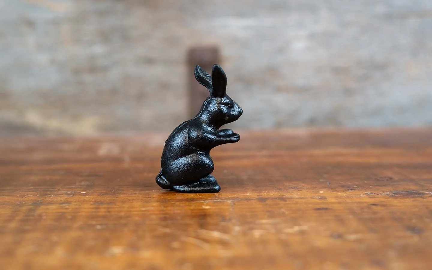2 cast iron bunny3.jpg