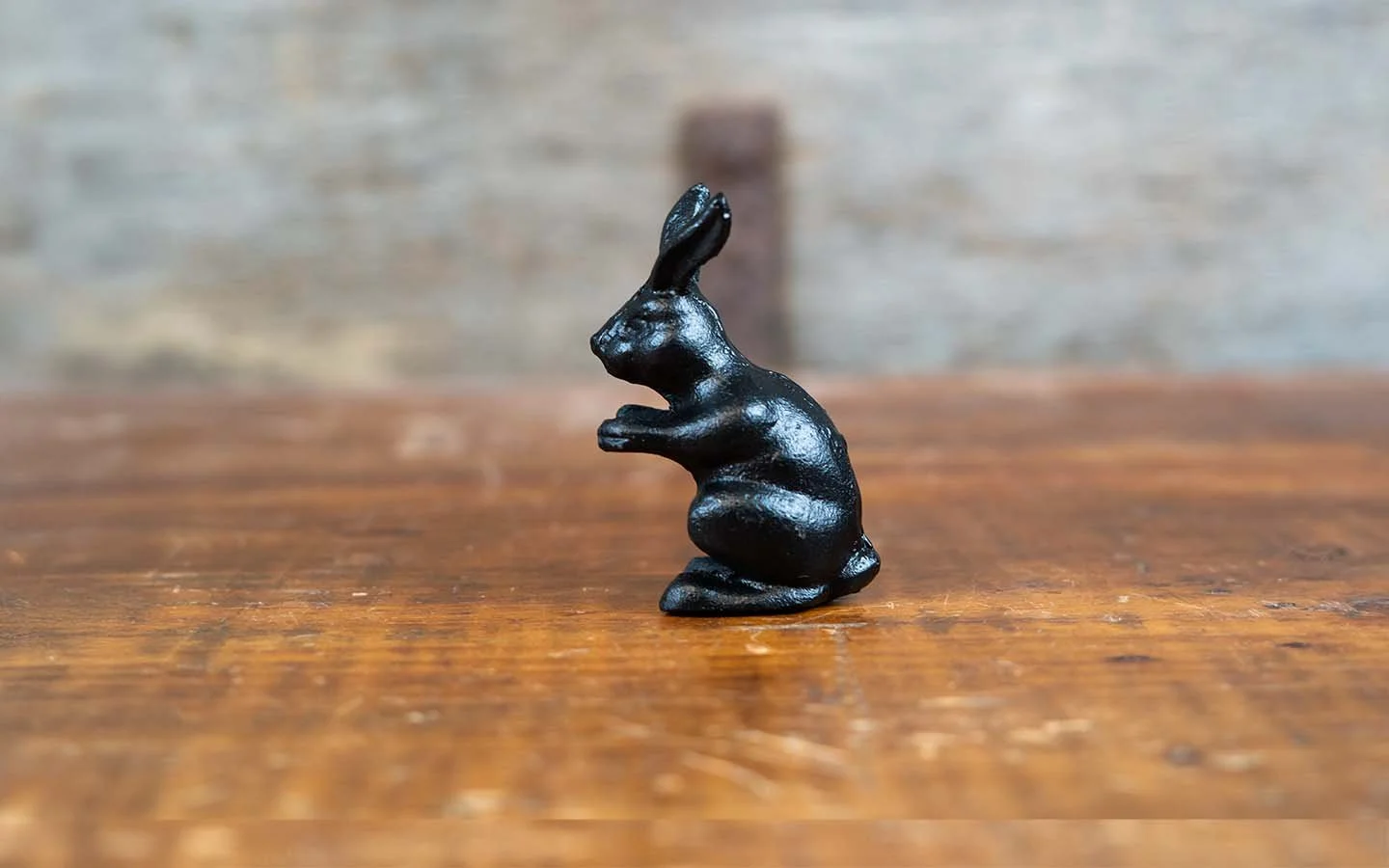 2 cast iron bunny2.jpg