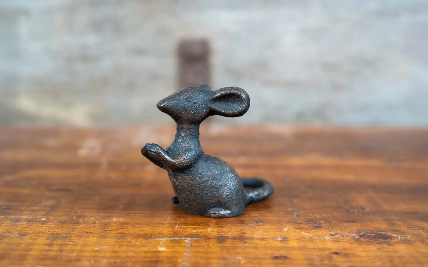 cast iron mouse3.jpg