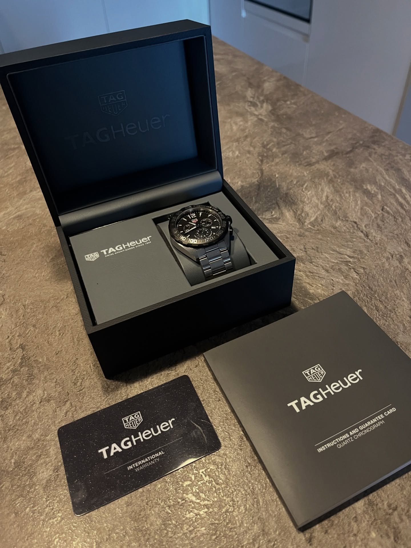 TAG Heuer Formula 1 CAZ1010 FULL SET | &pound;725

Excellent condition with minor scratches to clasp, bracelet and bezel consistent with wear.

Includes: Original box, papers &amp; extra links.

Viewing: Glasgow / West Scotland (by appointment).

Shi