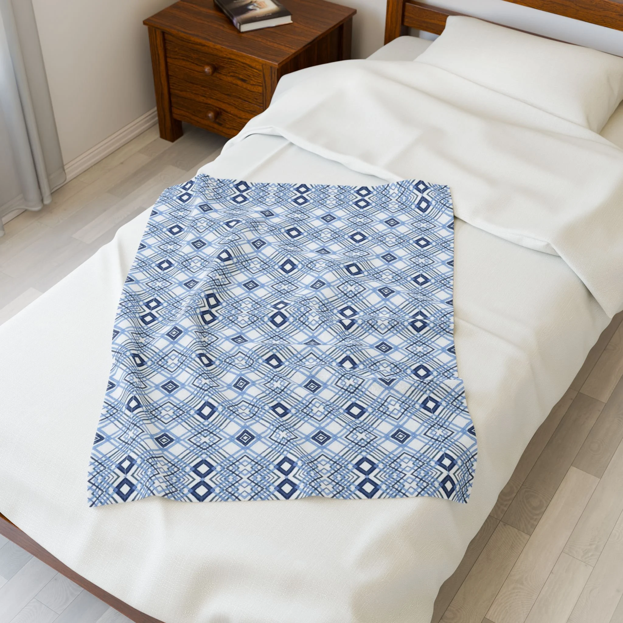 Blue Diamonds Geometric Velveteen Plush Blanket — Soft Cozy Throw