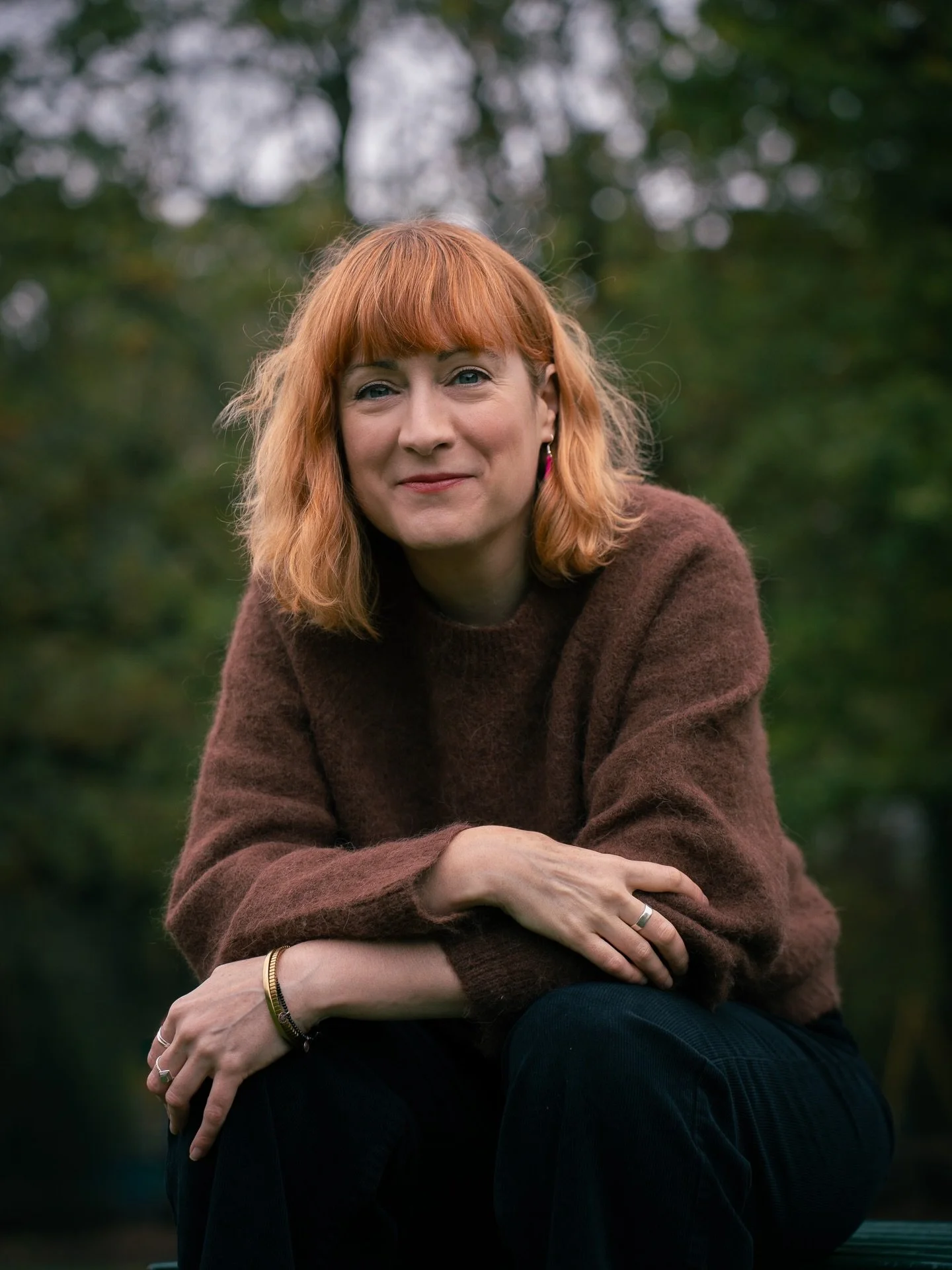 There&rsquo;s something magical about letting go during a portrait session &mdash; about swapping stiff poses for movement, laughter, and a little creative play.

This shoot in a London park with the lovely @sarahhowellsphotography reminded me how po