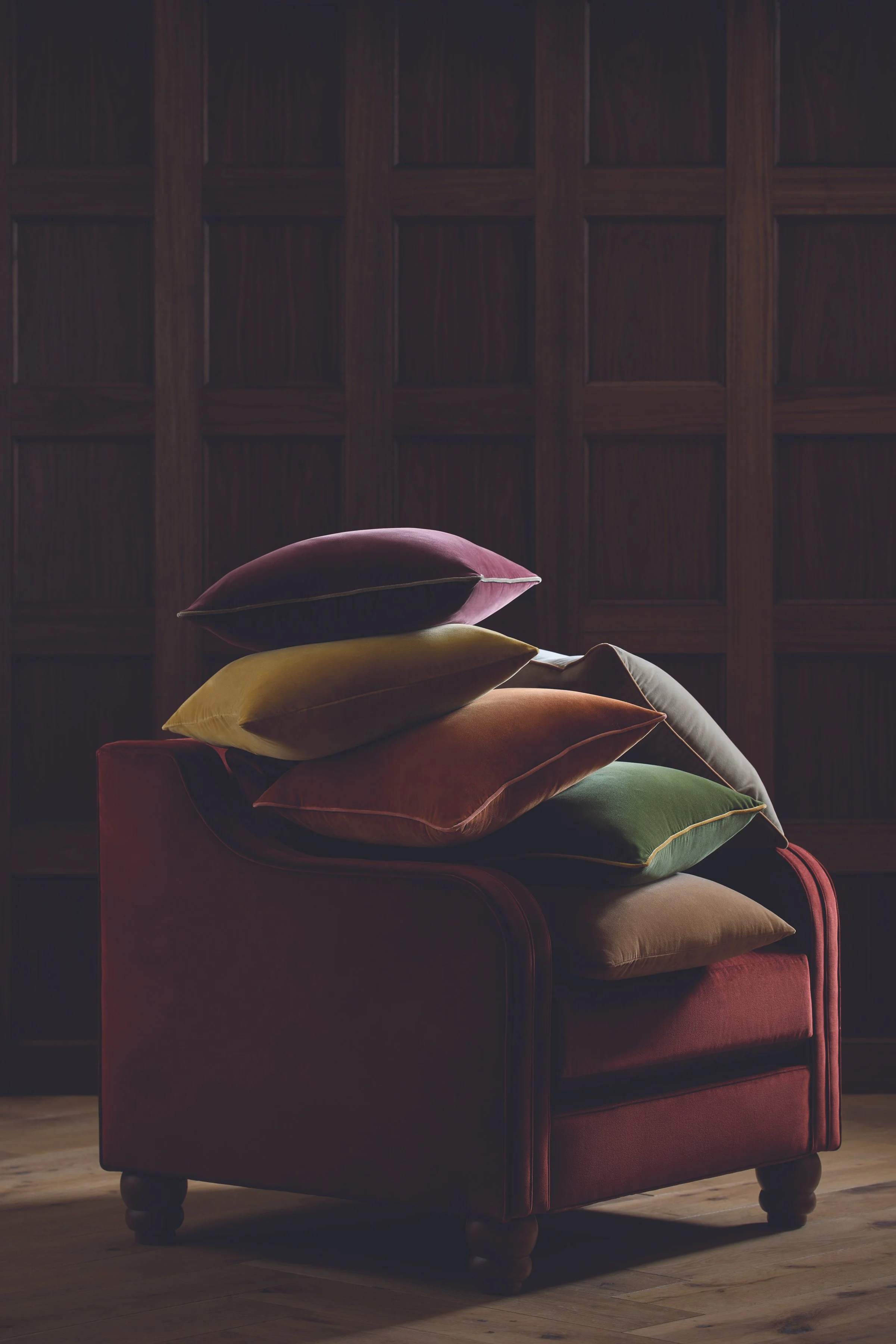 2025_Q3L1_SEASONAL_PILLOW_HERO_VERTICAL_125_V2_MAIN_Final copy.jpg