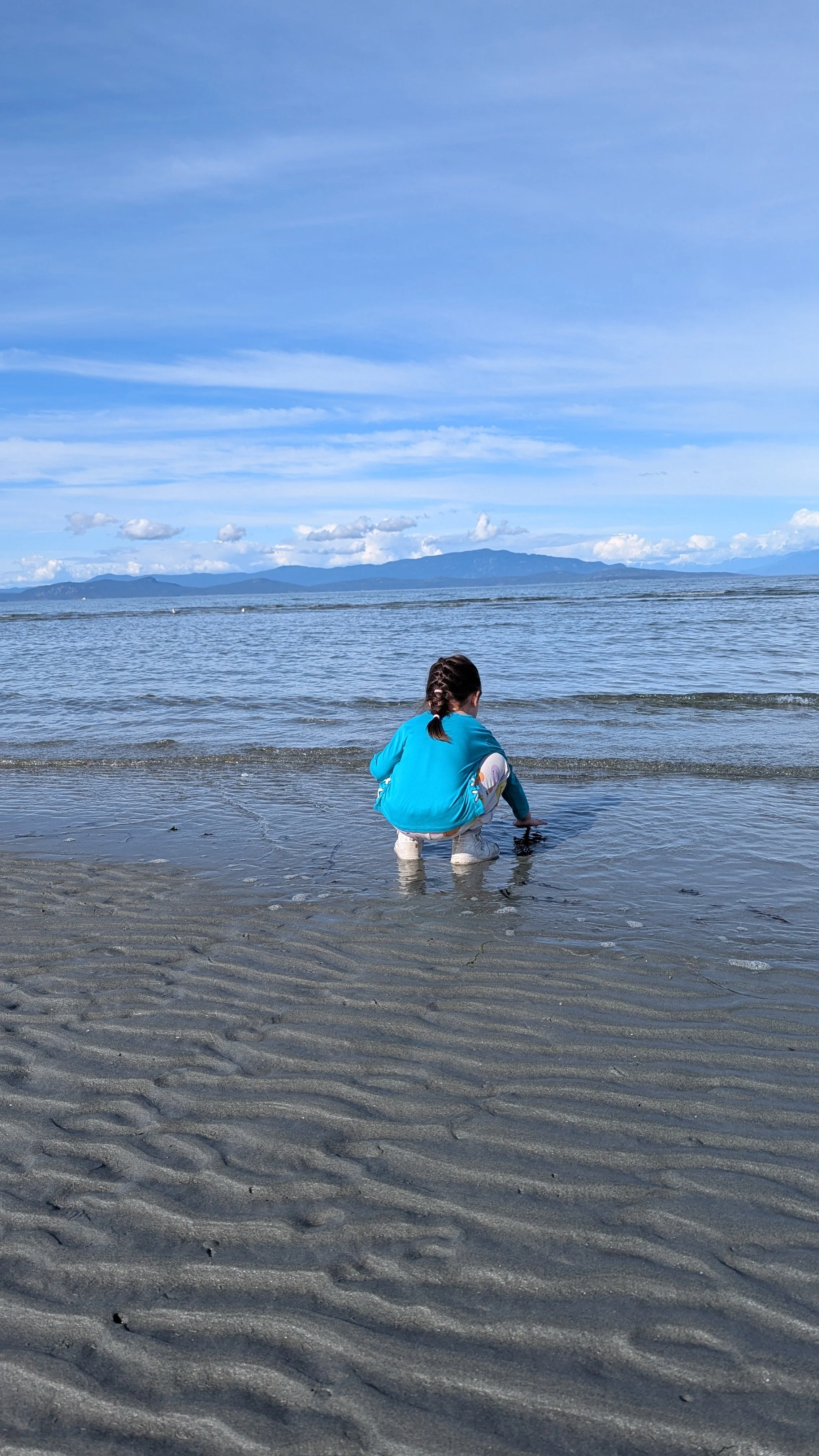 Lucy Quach Counselling & Psychotherapy - child on beach portrait