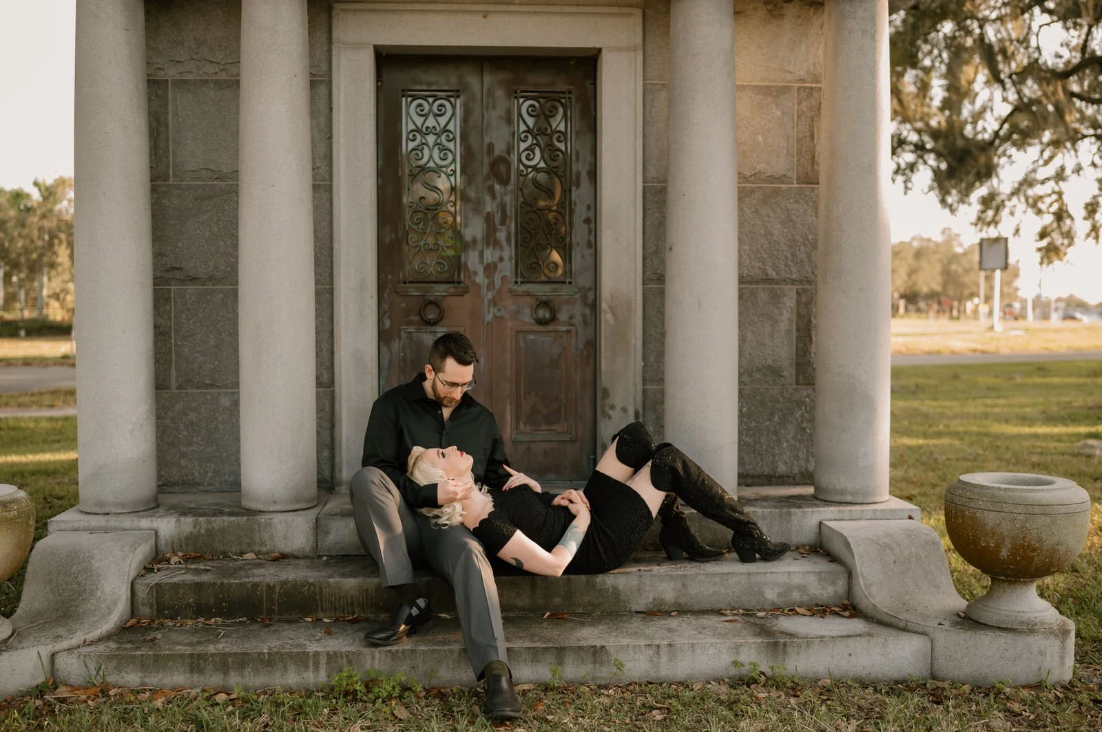 tampa-cemetery-engagement-photos-Chelsey-James-181.jpg