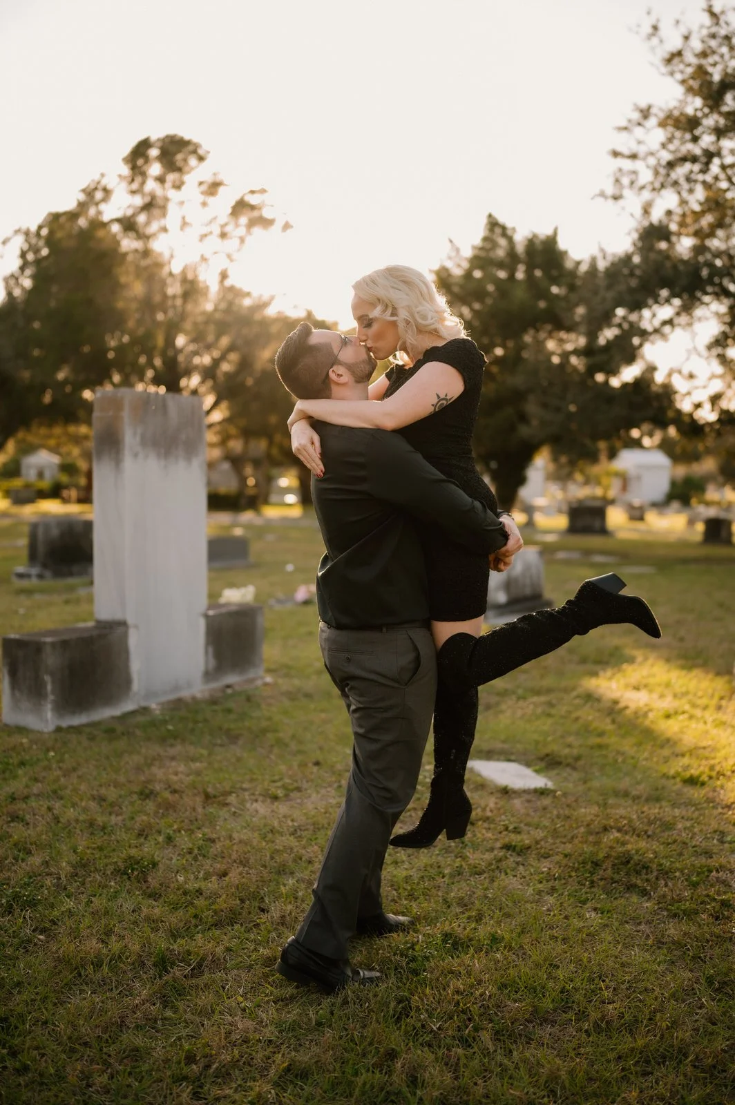 tampa-cemetery-engagement-photos-Chelsey-James-225.jpg