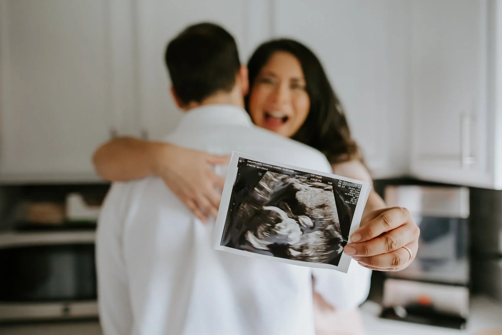 clarissa-greg-maternity-sneak-peeks-10.jpg
