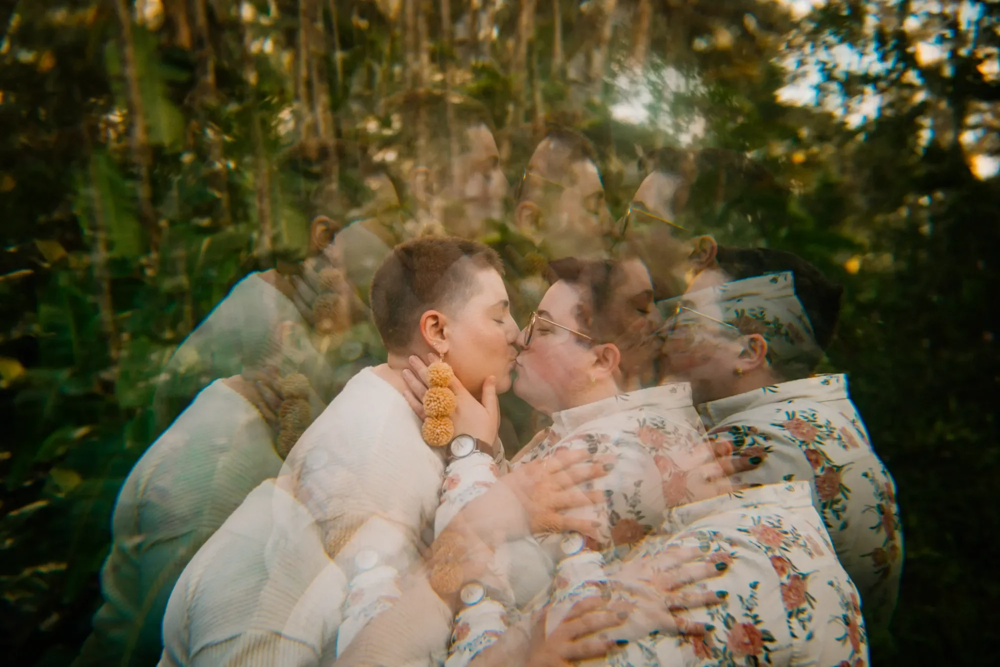 tampa-engagement-photographer-eureka-springs-lgbtq-109.webp