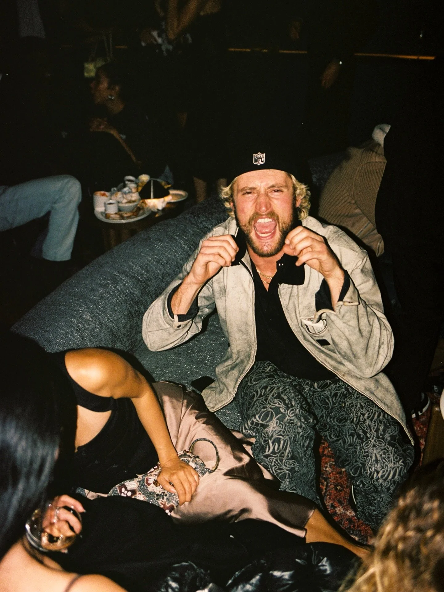 The LES&rsquo;s living room. No reservations needed. 
📸 @disposable_relly