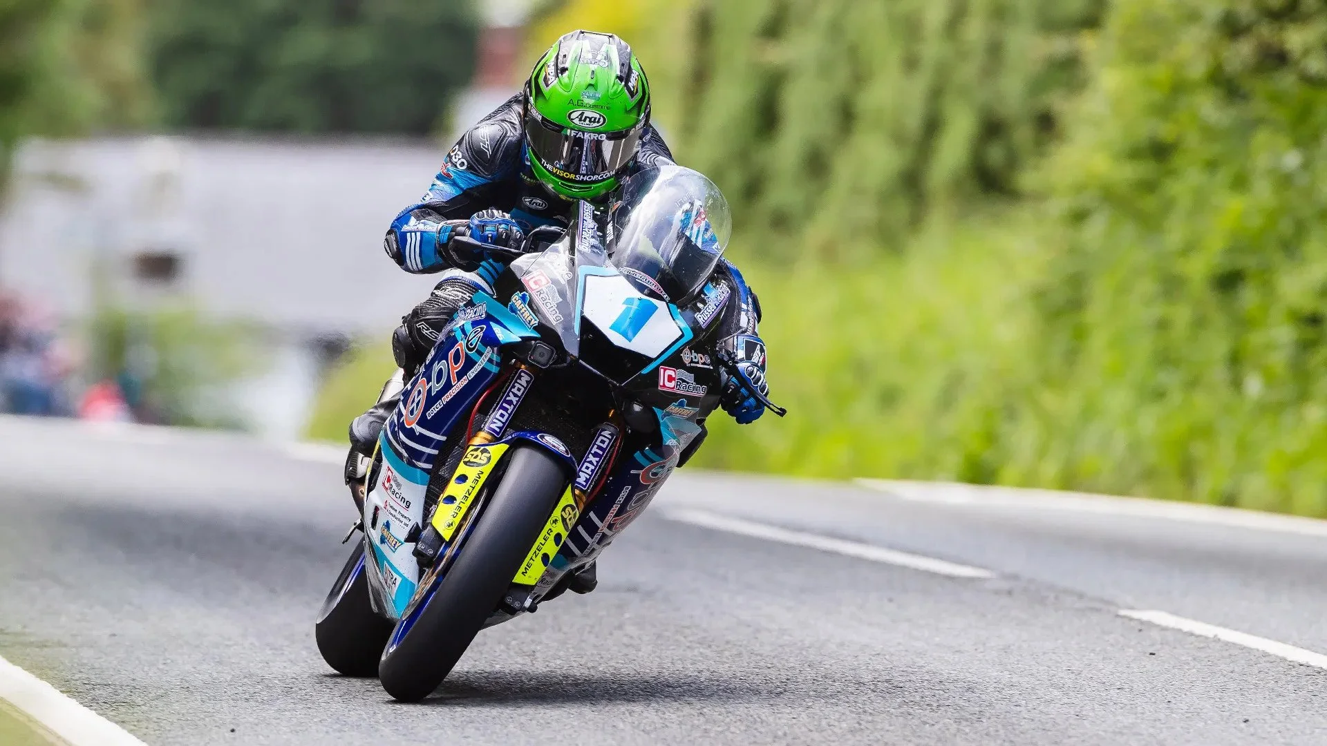 Isle of Man TT 2026: Michael Dunlop alcanza su victoria 35 en Supersport