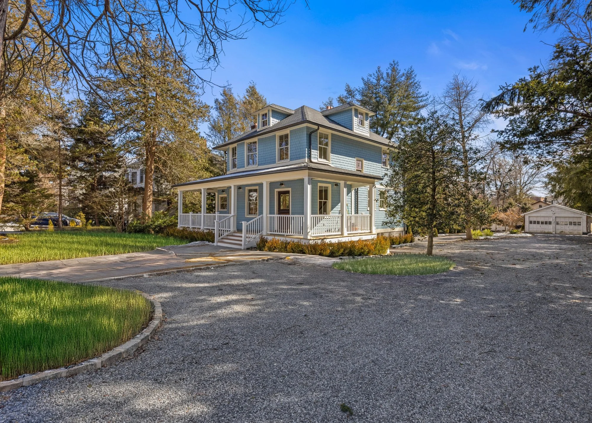 41 Glen driveway.jpg