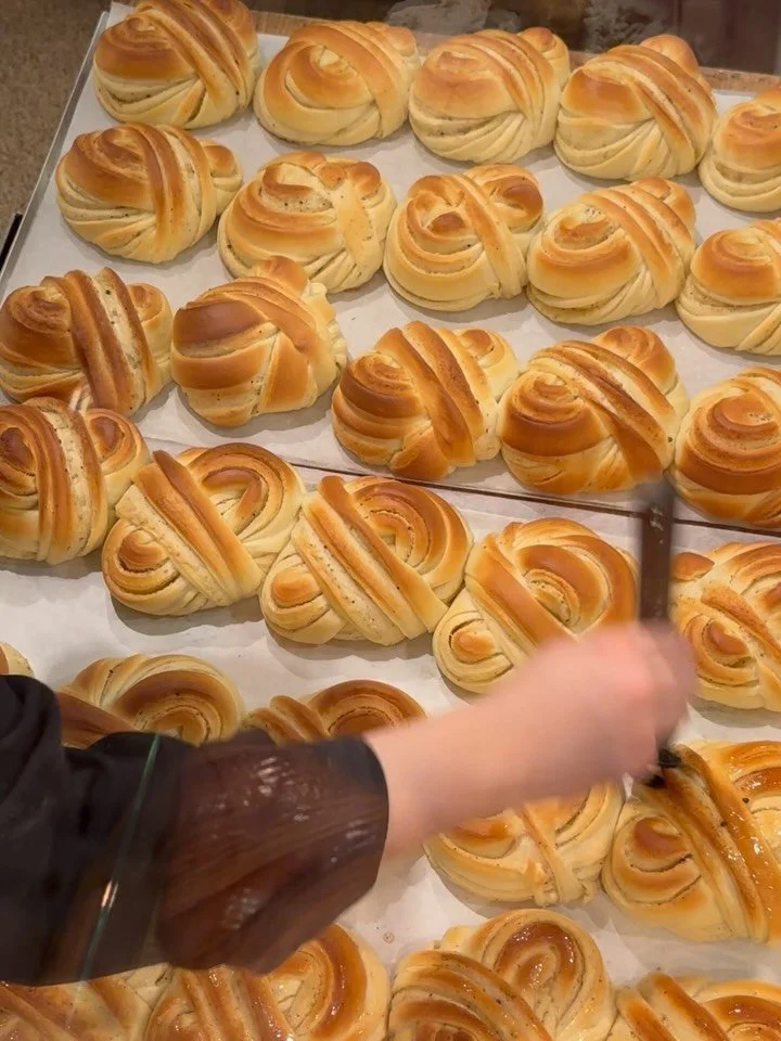 Kaldur mi&eth;vikudagsmorgun en hl&yacute;tt inni hj&aacute; okkur, bakar&iacute;i&eth; hefur sjaldan liti&eth; betur &uacute;t! 💙