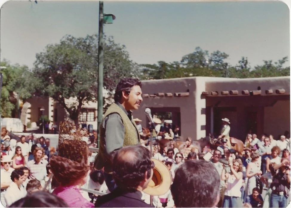 Bill Daley addressing the crowd in Santa Fe prior to the DEBE's departure. July 29, 1976.