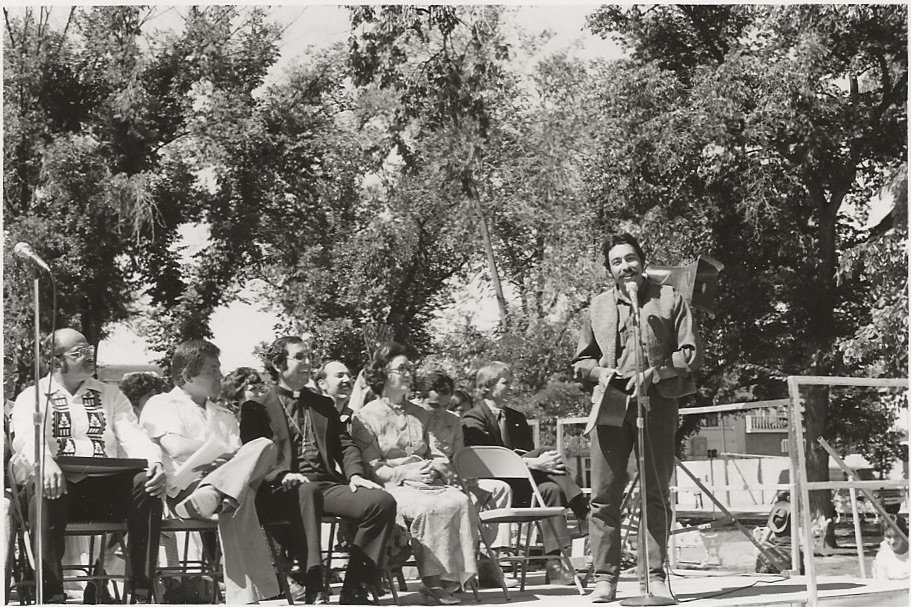 Bill Daley addressing the crowd in Santa Fe prior to the DEBE's departure. July 29, 1976.
