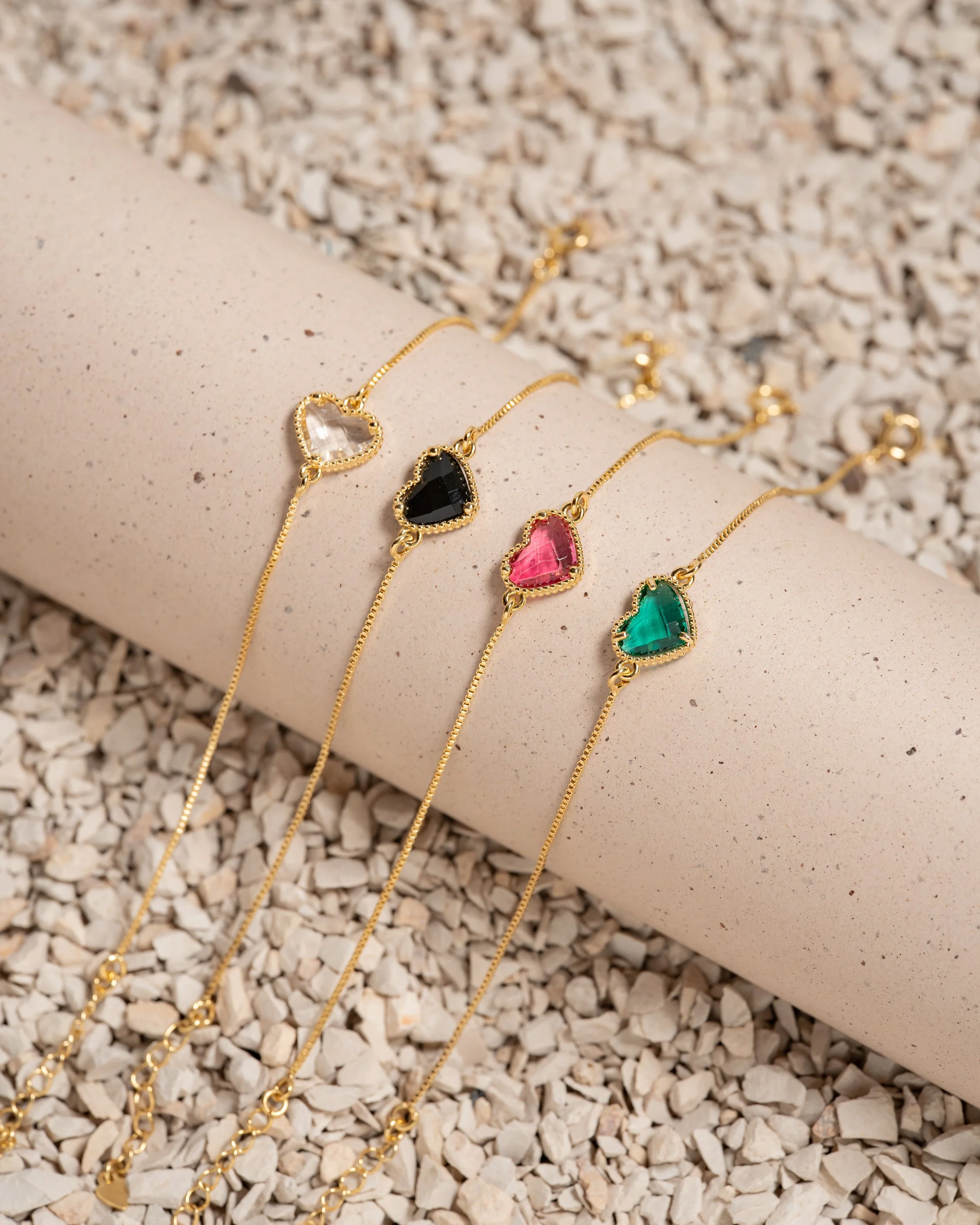 Pulsera Hart Noir en Oro laminado 18k