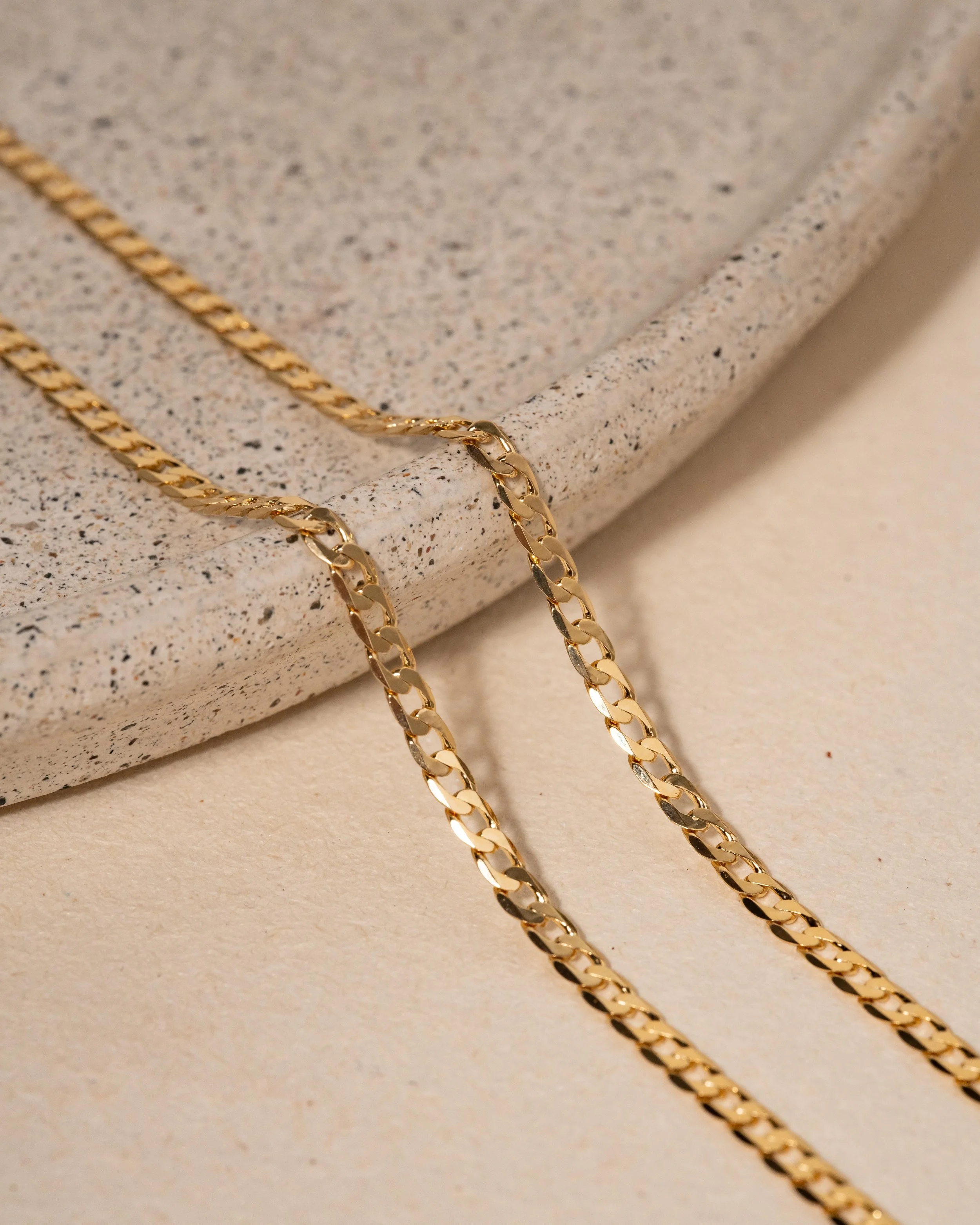 Cadena Eslabón Plano en Oro laminado 18k Para Caballero