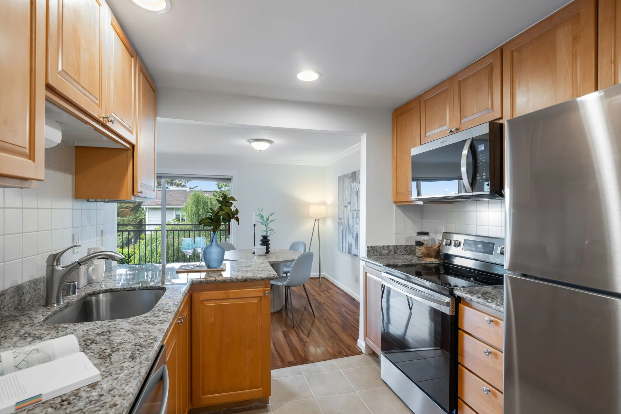 10110 NE 60th St 101_0017.jpg