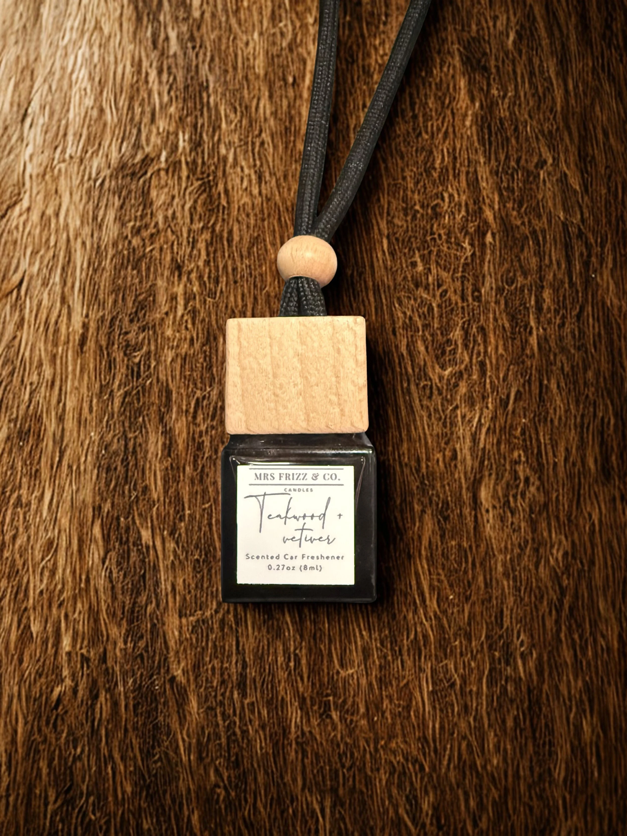 Teakwood + Vetiver Freshener